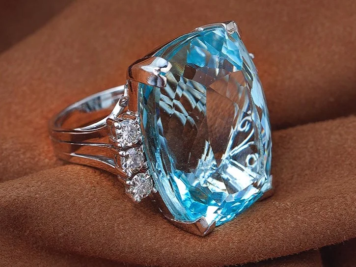 Diamond and Acquamarine Ring.jpeg