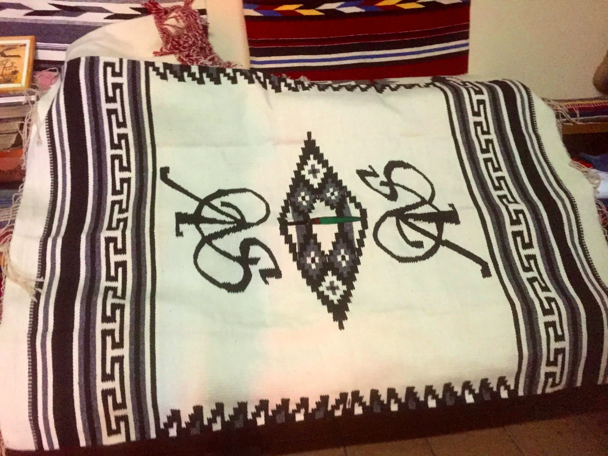 Jorongo de Greca de Escalón con Logo Especial
