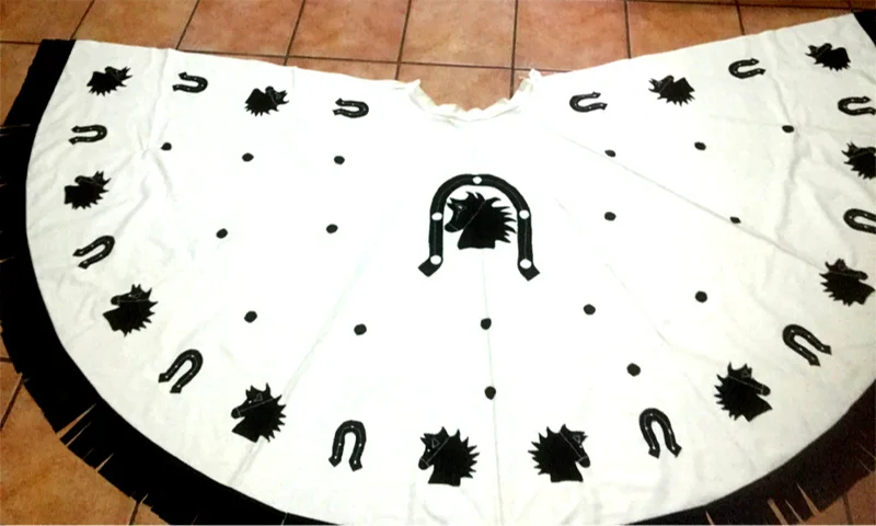 Ruana Charra con Caritas de Caballo/Charro Cape with Horse Heads — EL ...