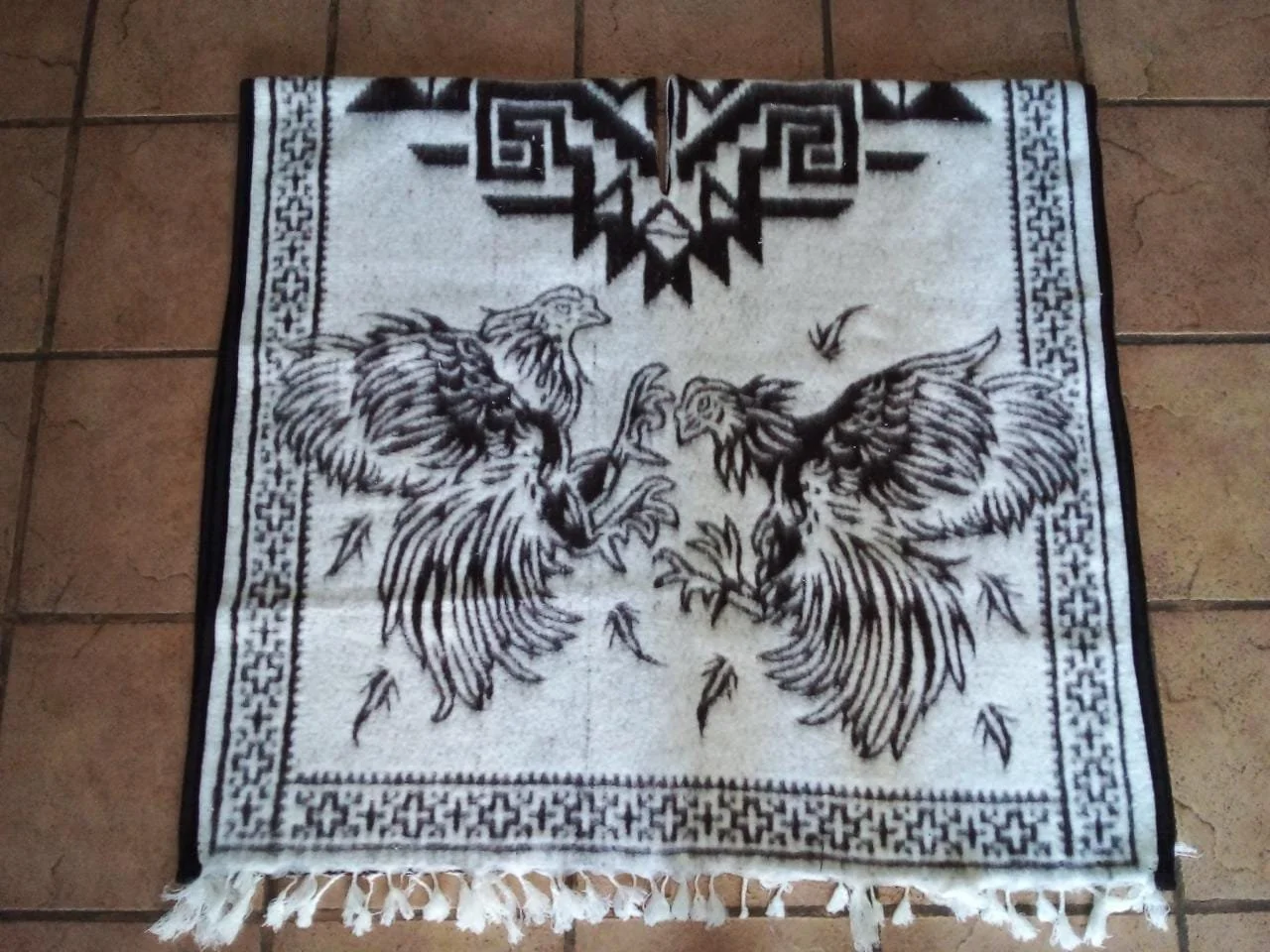 GDBLGLCHML=GABAN DOBLE VISTA GALLOS CHOCOLATE MEDIA LANA.jpeg