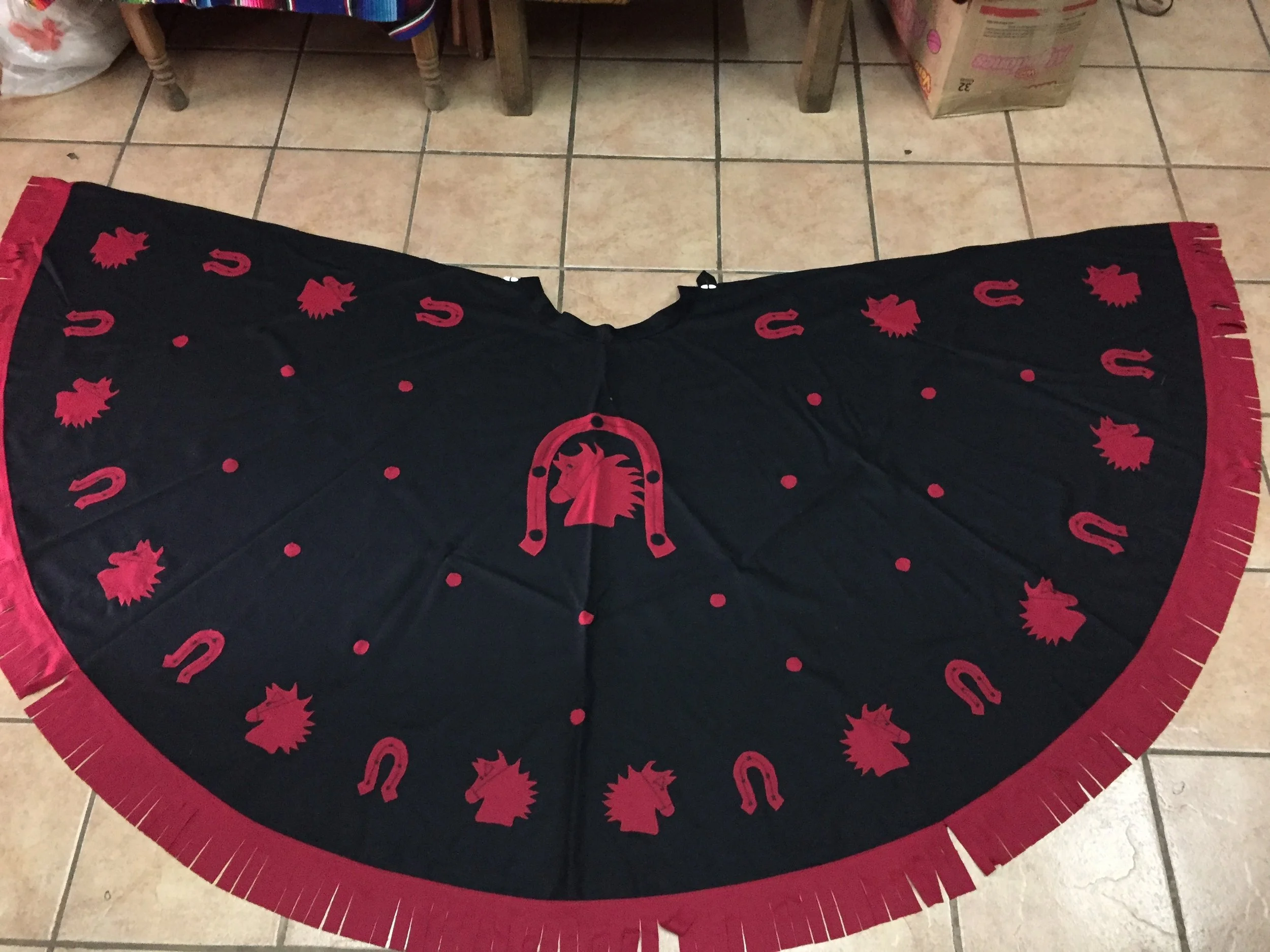 Ruana Charra con Caritas de Caballo/Charro Cape with Horse Heads