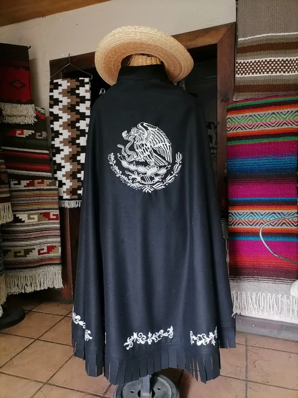 Aguila Plateada-bk.jpeg