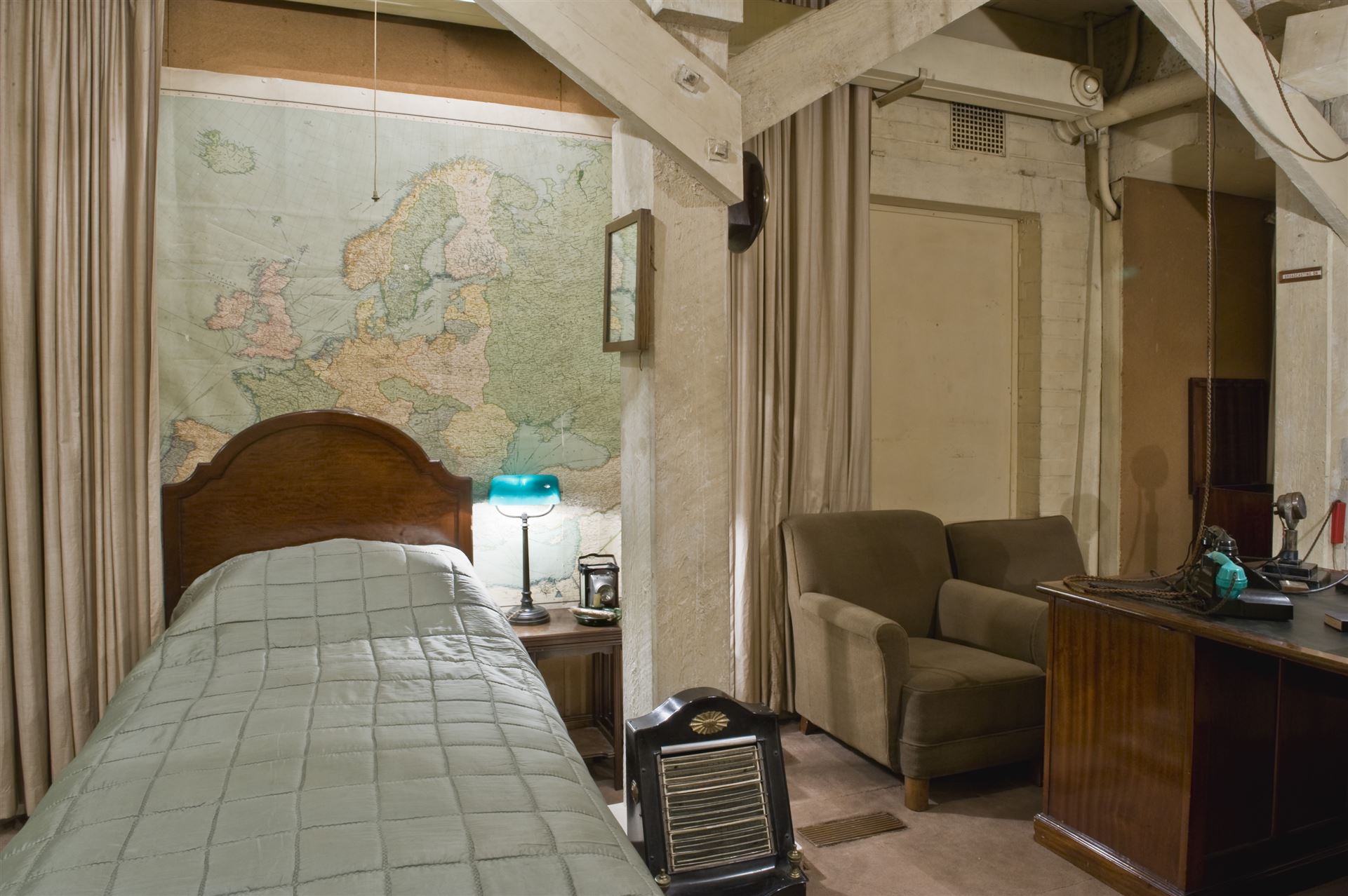  Cabinet War Room Bedroom. By permission of The Imperial War Museums 