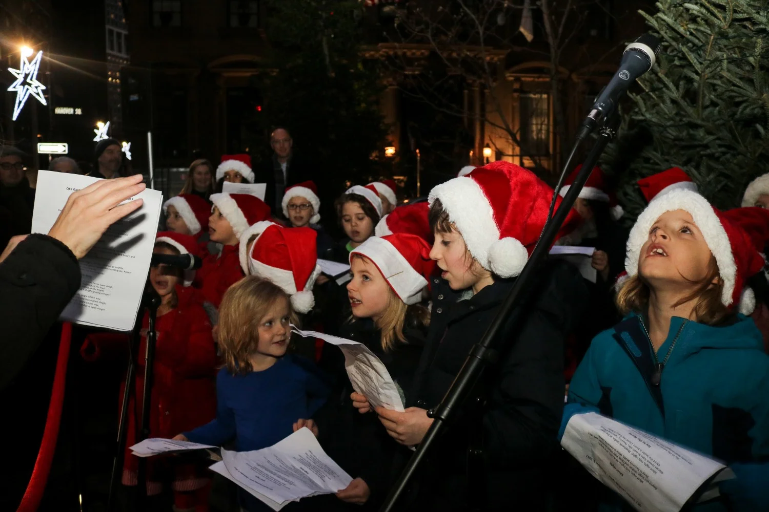 2017-Carol-Concert-and-Tree-Lighting-St-Georges-Society-NY-SGSNY (9).jpg