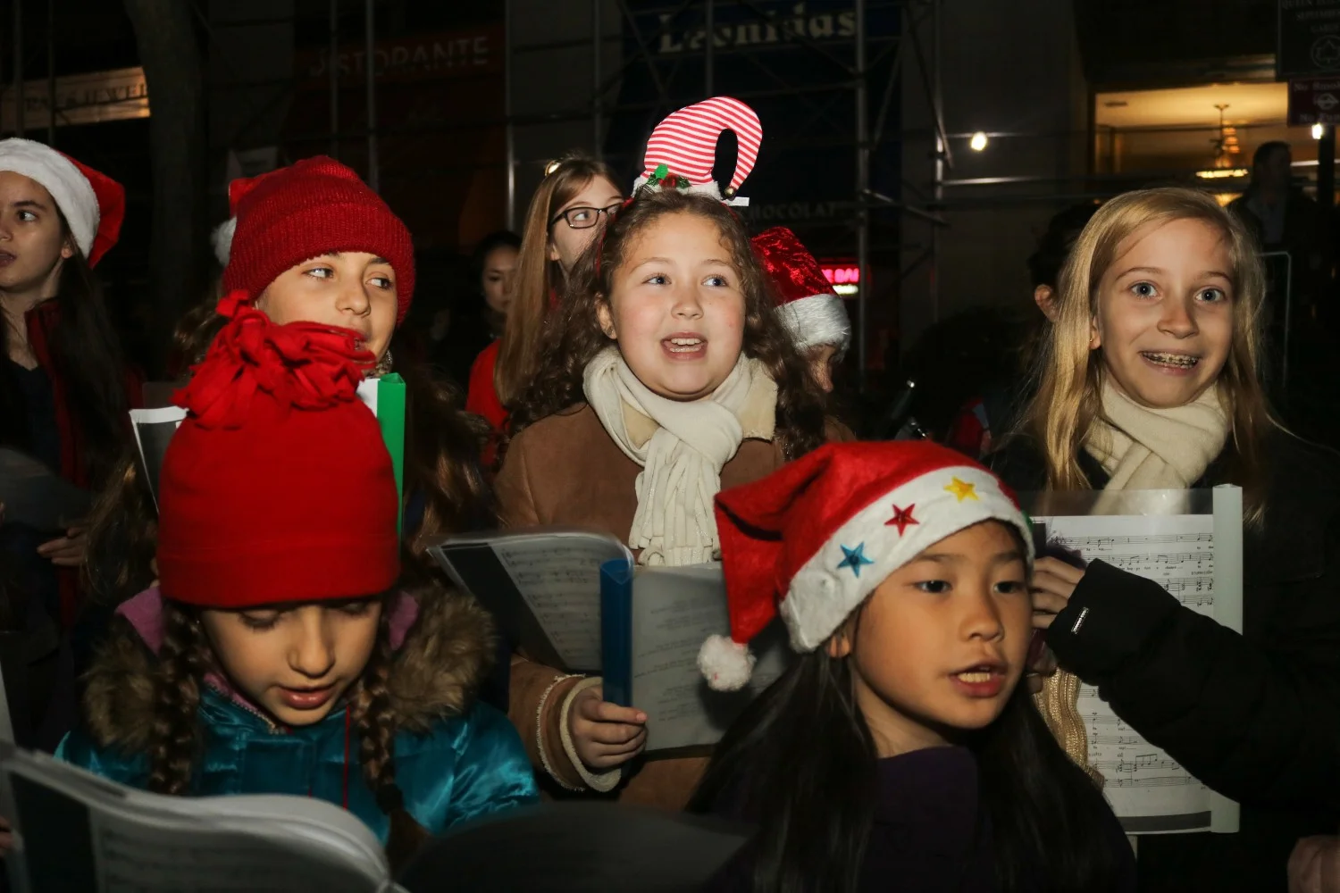 2017-Carol-Concert-and-Tree-Lighting-St-Georges-Society-NY-SGSNY (17).jpg