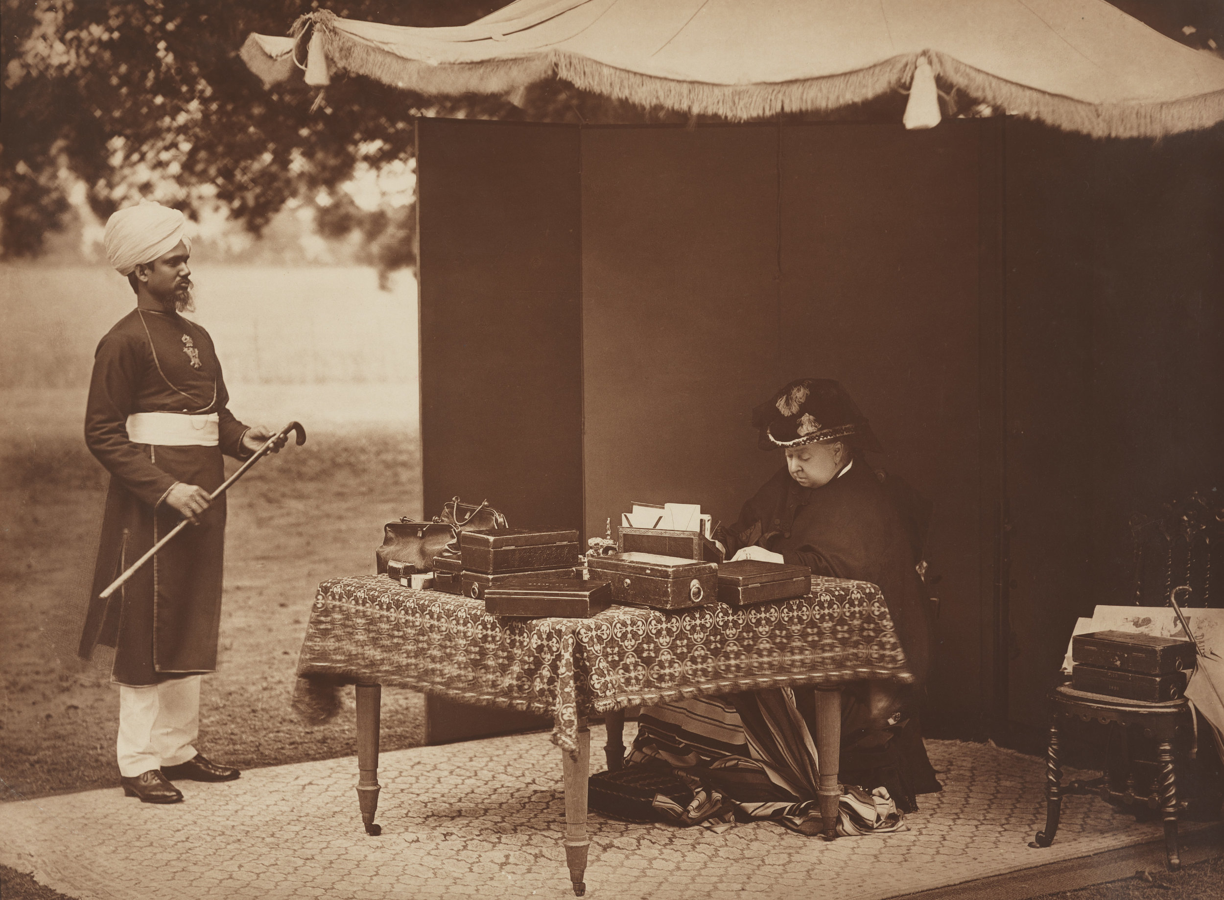  Sheikh Chidda, Abdule Karim and Queen Victoria, 1893 © National Portrait Gallery, London 