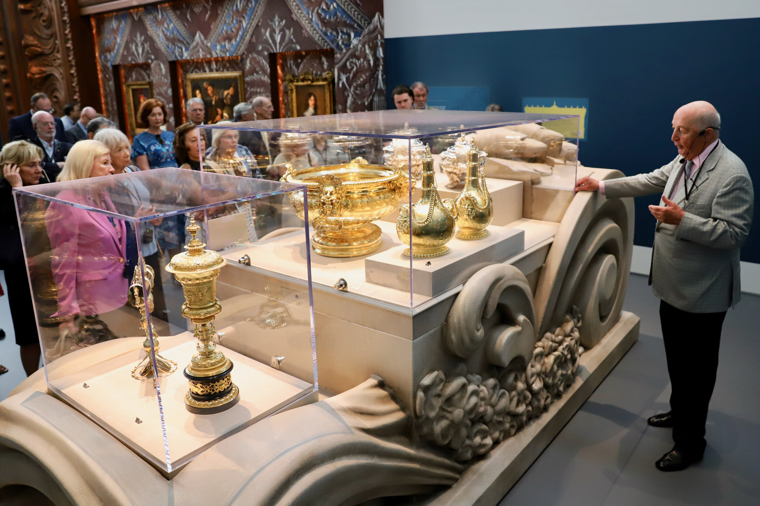  Sotheby’s welcomed St. George's Society for a special tour of the Treasures of Chatsworth Exhibition, given by none other than the Duke of Devonshire himself. 