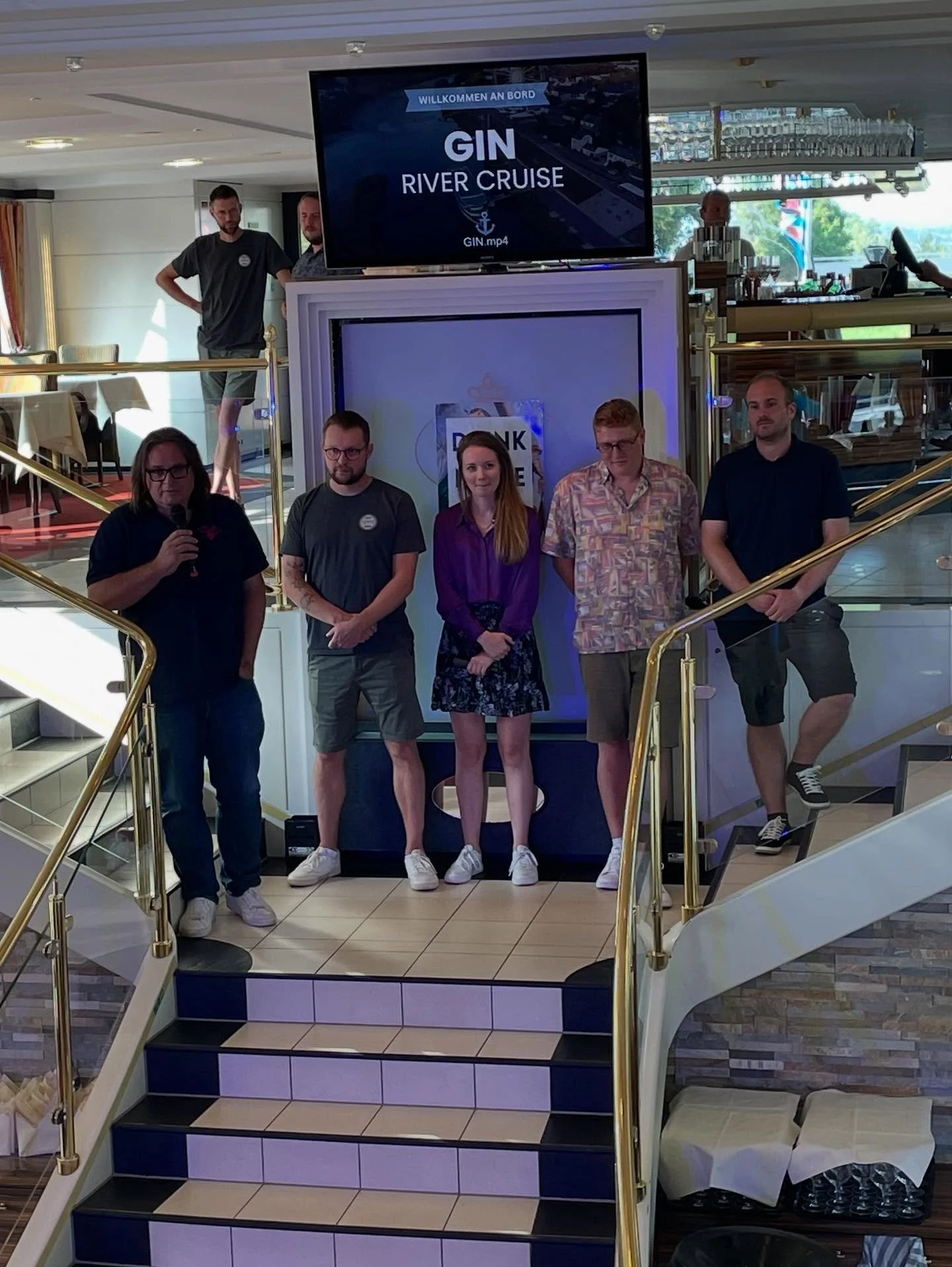 Los geht&lsquo;s auf der GIN RIVER CRUISE von  @11thfloor.trier auf der wundersch&ouml;nen Mosel! 🎷🎶🍹🍸Mit dabei sind @bembelgin @opyosbeverages @entre.nous.gin und G&Euml;LLE FRA GIN  vom der @diedenacker_distillerie aus Luxemburg 🇱🇺⛴️ 

#euels
