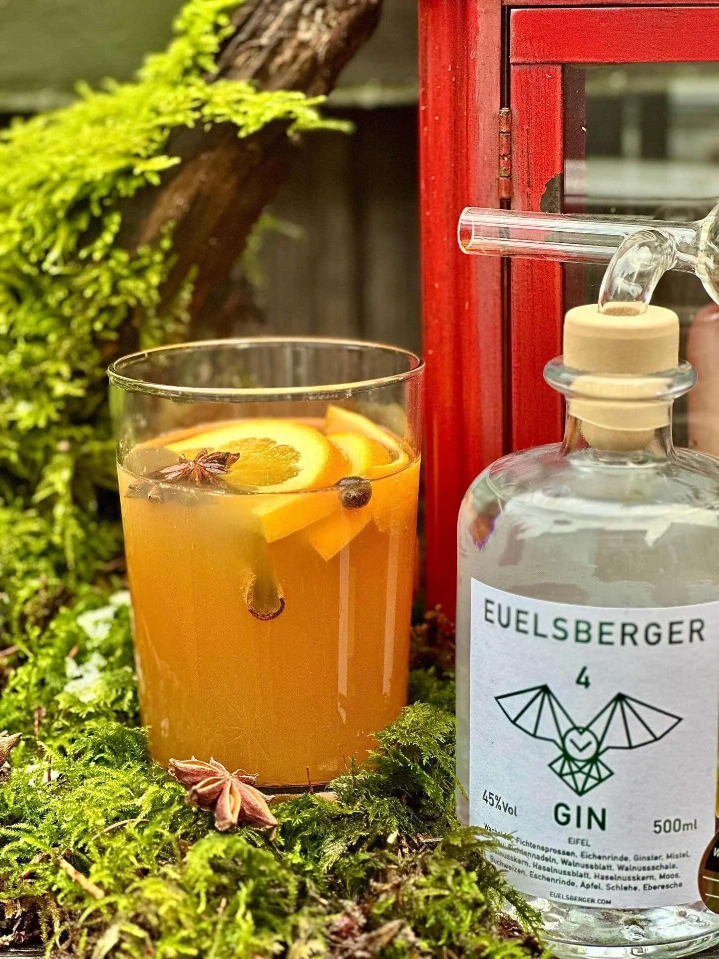 ✨🍎 GL&Uuml;H-GIN REZEPT ZUM NACHMACHEN 🔥✨

Nachdem viele von Euch unseren k&ouml;stlichen Gl&uuml;h-Gin vom 🦉Euelsberger Adventszauber kennen und lieben gelernt haben, wollen wir Euch den Winterzauber auch nach Hause bringen. ❄️❤️&zwj;🔥
Hier komm
