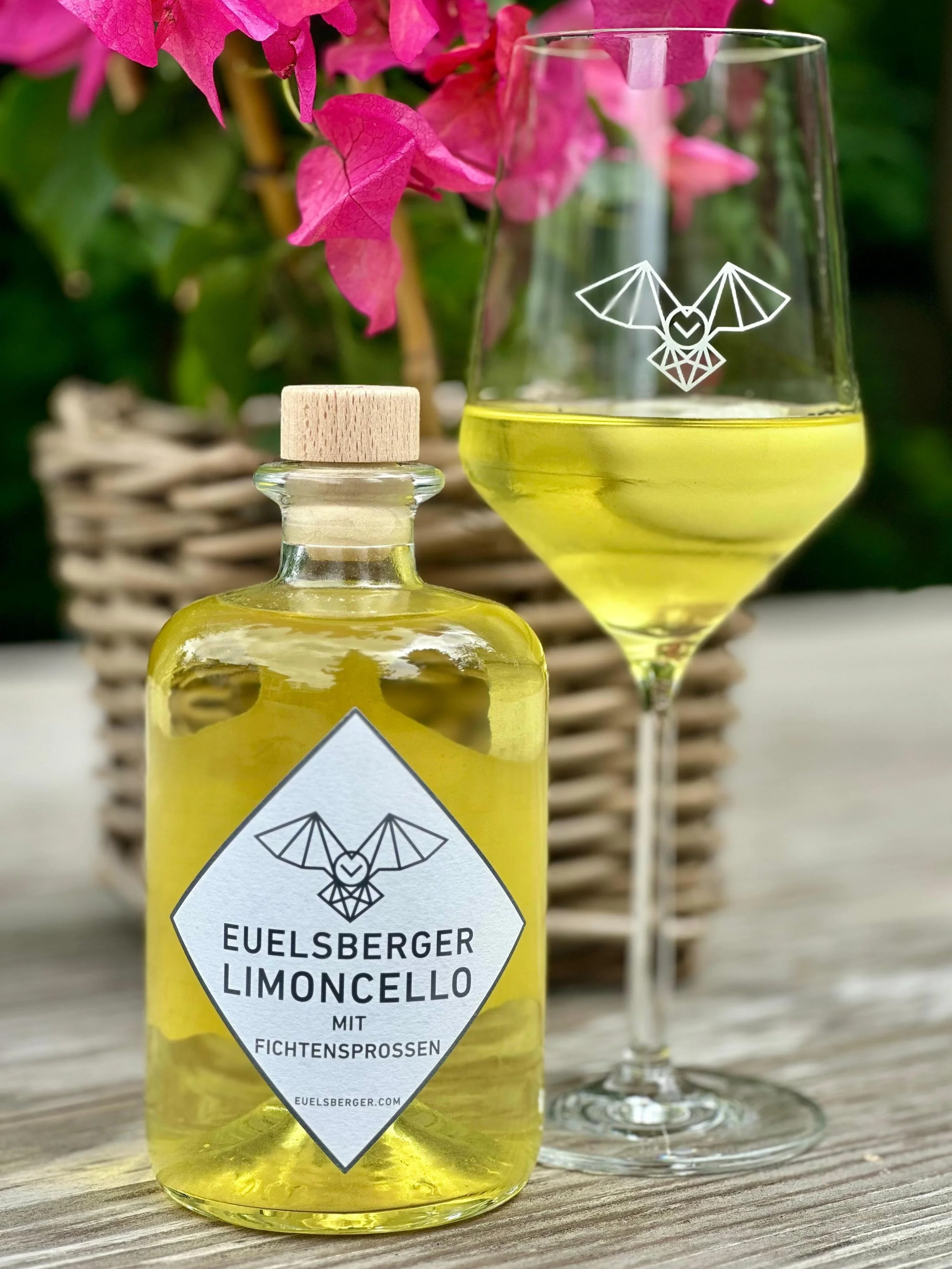 🩷Zum Muttertag feiern wir all die gro&szlig;artigen M&uuml;tter da drau&szlig;en 🌍

Danke f&uuml;r Eure St&auml;rke, Eure W&auml;rme und f&uuml;r alles, was Ihr jeden Tag ganz selbstverst&auml;ndlich m&ouml;glich macht.
🍋 Unser 🦉Euelsberger Limon