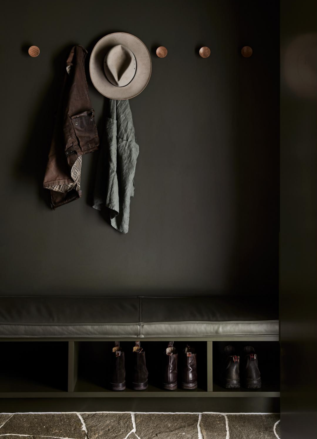 Est Magazine Issue #40  | Inherently Australian | Mornington Peninsula House by Studio Esteta