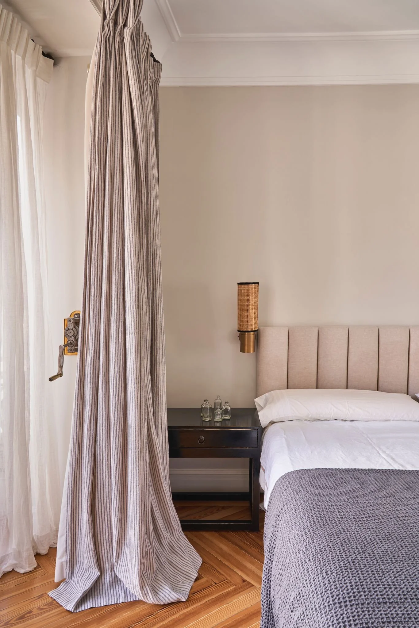 Key West curtain, Giordano headboard Savoy sheer 1.jpg