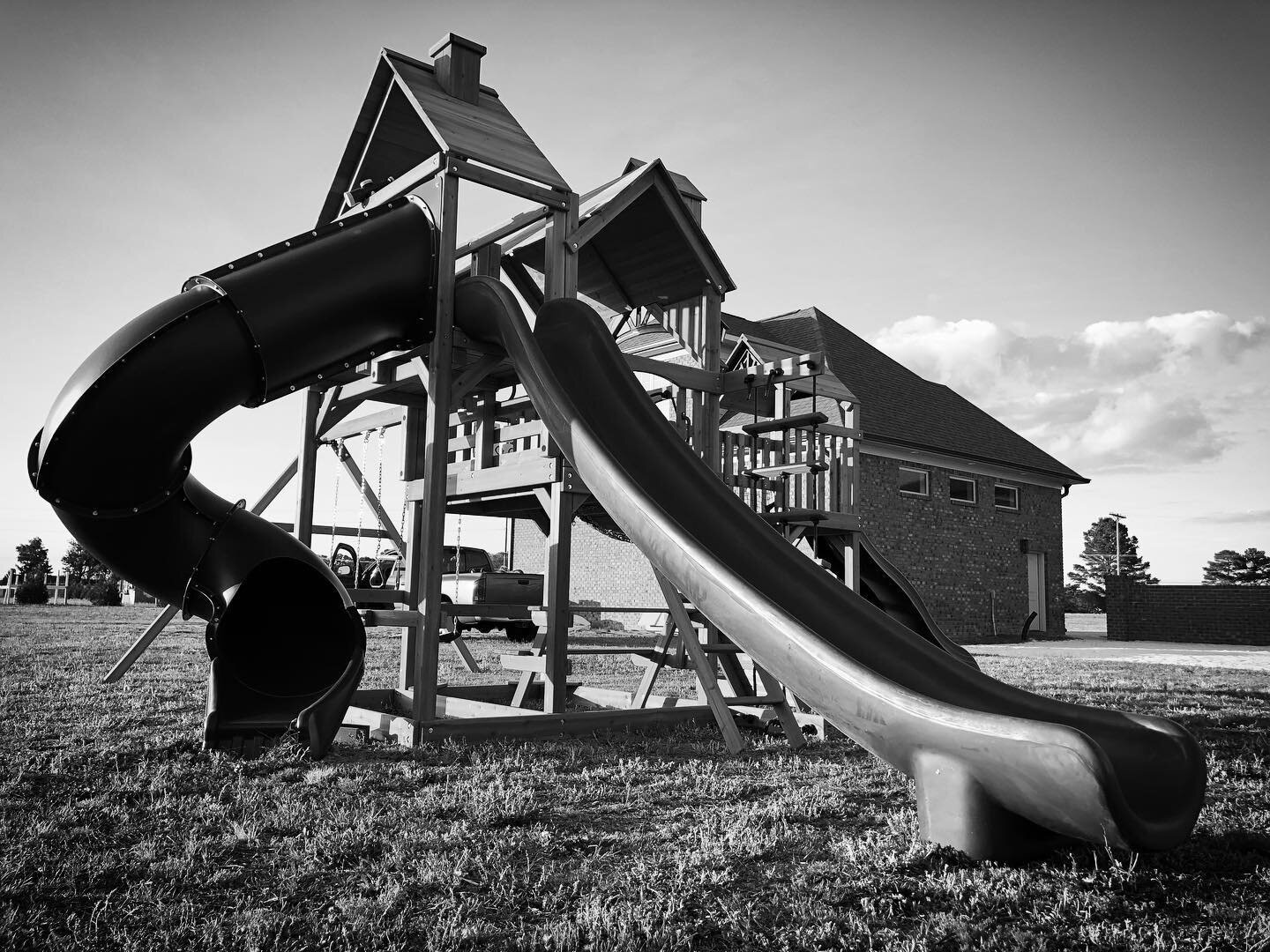 Gorilla Malibu Treasure Trove II

#gorillaplaysets #strongarmofthelawn #playsetinstallation #swingsetinstallation #playgrounds #playset #swingset #playgroundinstallation #gorillaplaysets #playsetassembly #swingsetassembly #professionalassembly #nohac