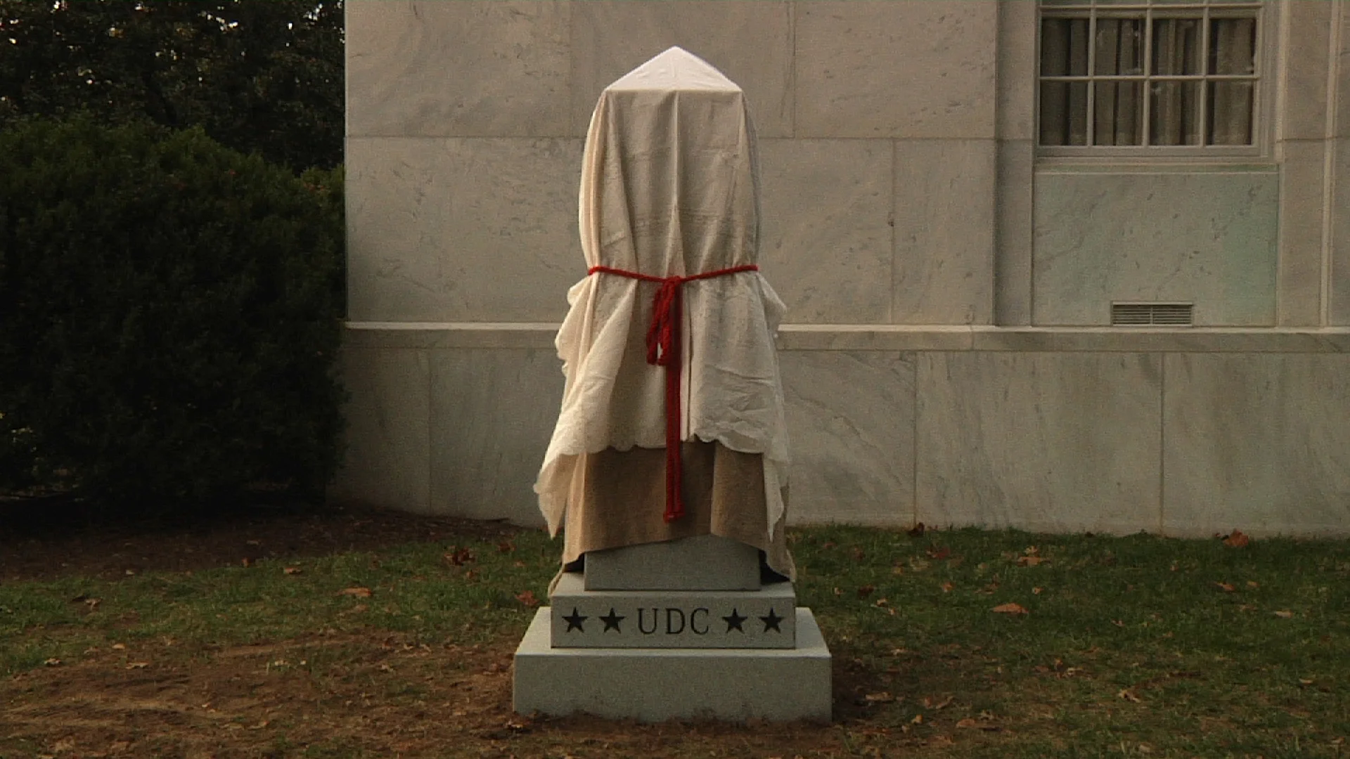 We Are a Women’s Organization , Monuments , 2013 - 2014.