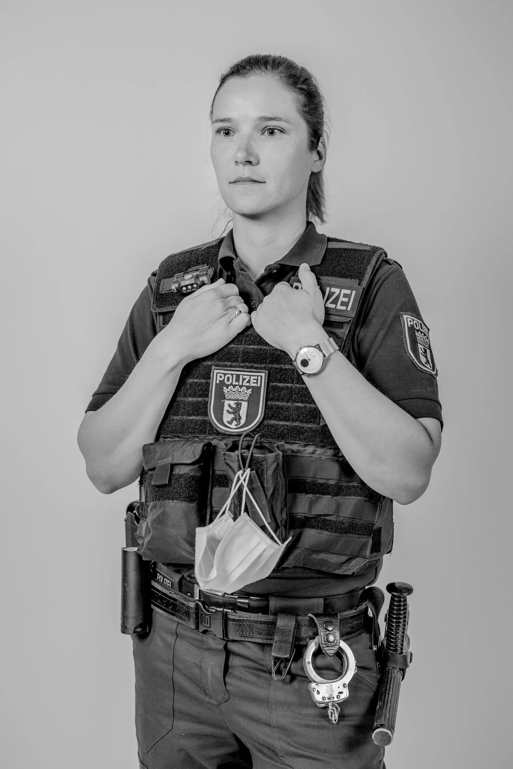  Anja G. / Police 