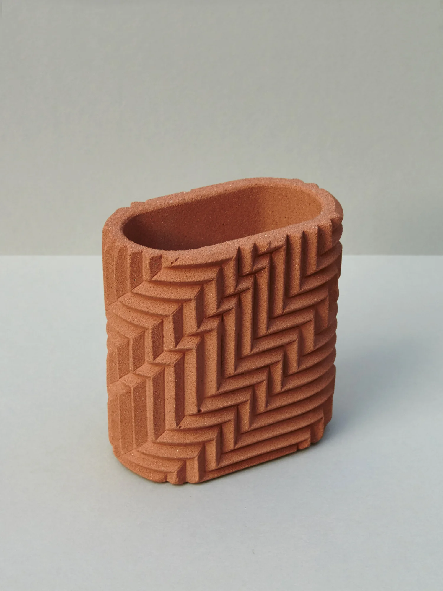 HB_Objects_Pen_pot_Brick_Red_cat.jpg