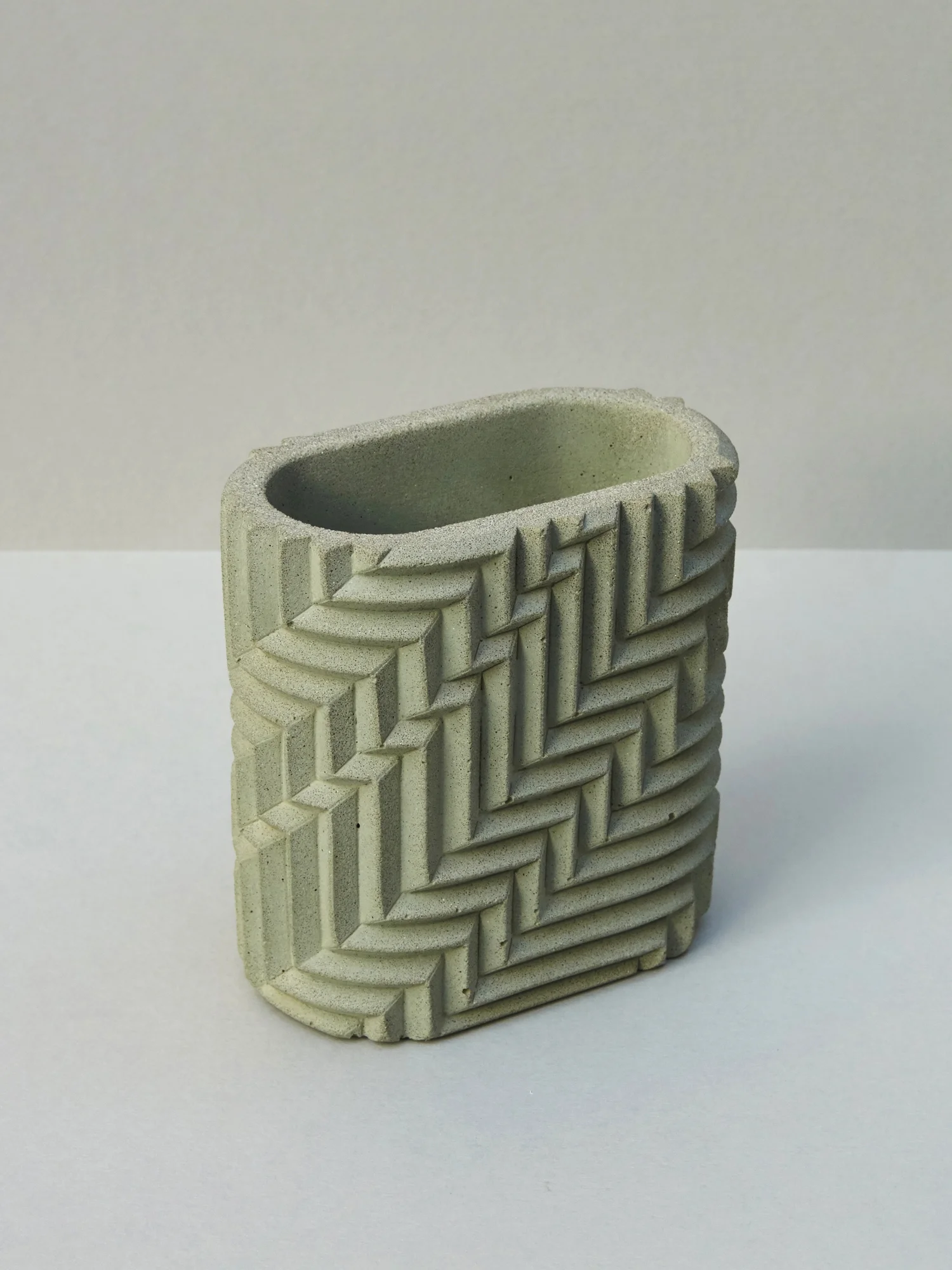HB_Objects_Pen_pot_Sage_Green_cat.jpg