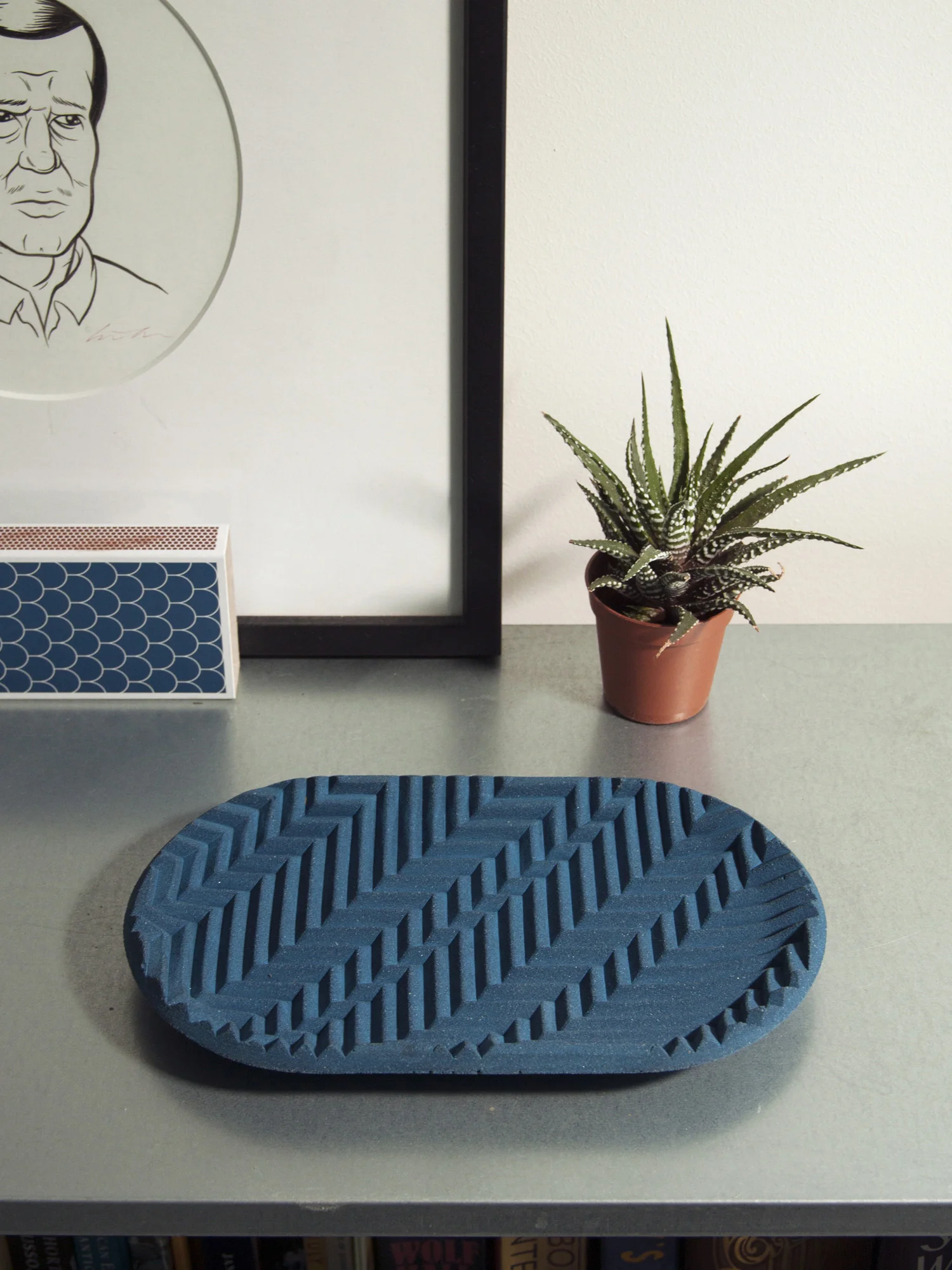 HB_Dark_Blue_Tray_styled_cropped_72.jpg