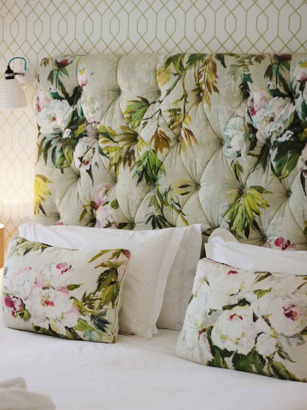 The Owl Nest The Swan Bedroom.jpg