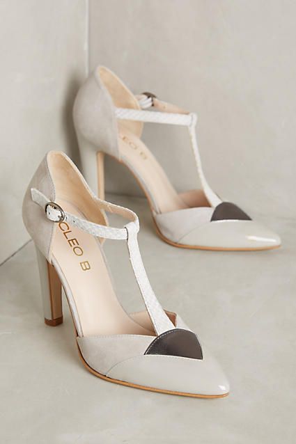 1012a10a72f78e8ed543d74c9636478b--womens-heels-high-heels.jpg
