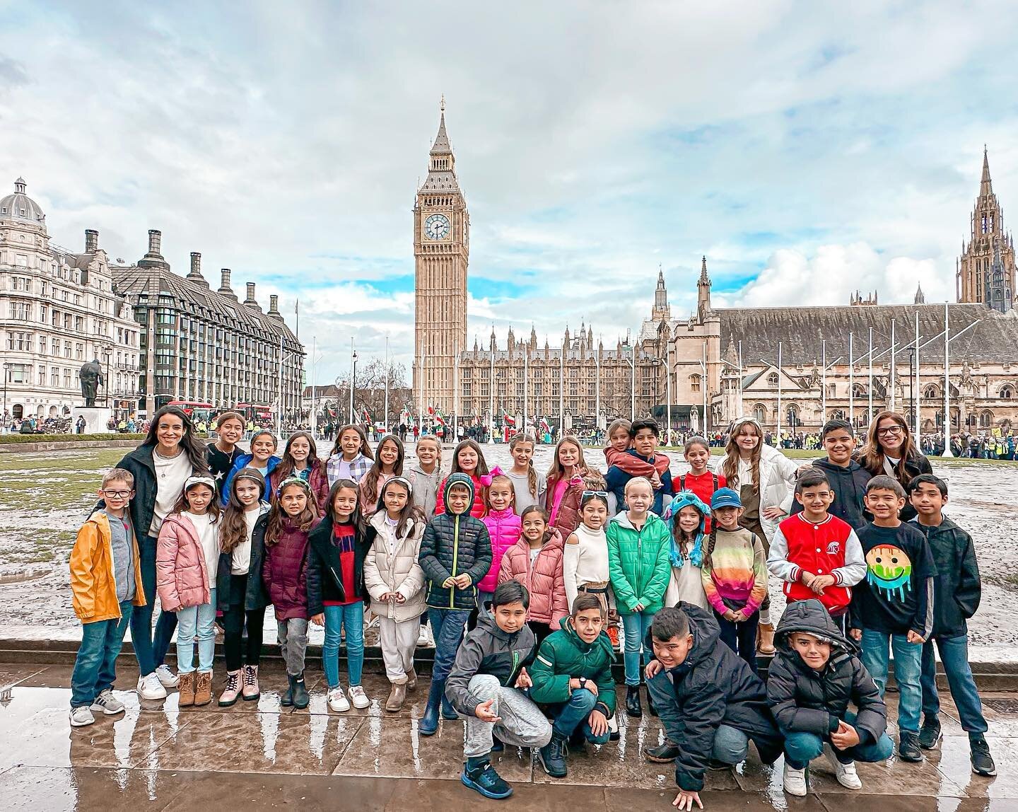 We came, we saw, we conquered! 50 brilliant honor students, 30 proud siblings, and 100 brave adults took over the streets of London and left our mark on this amazing city. A big thank you to our Head of School, Mr. Gispert, for always supporting our 