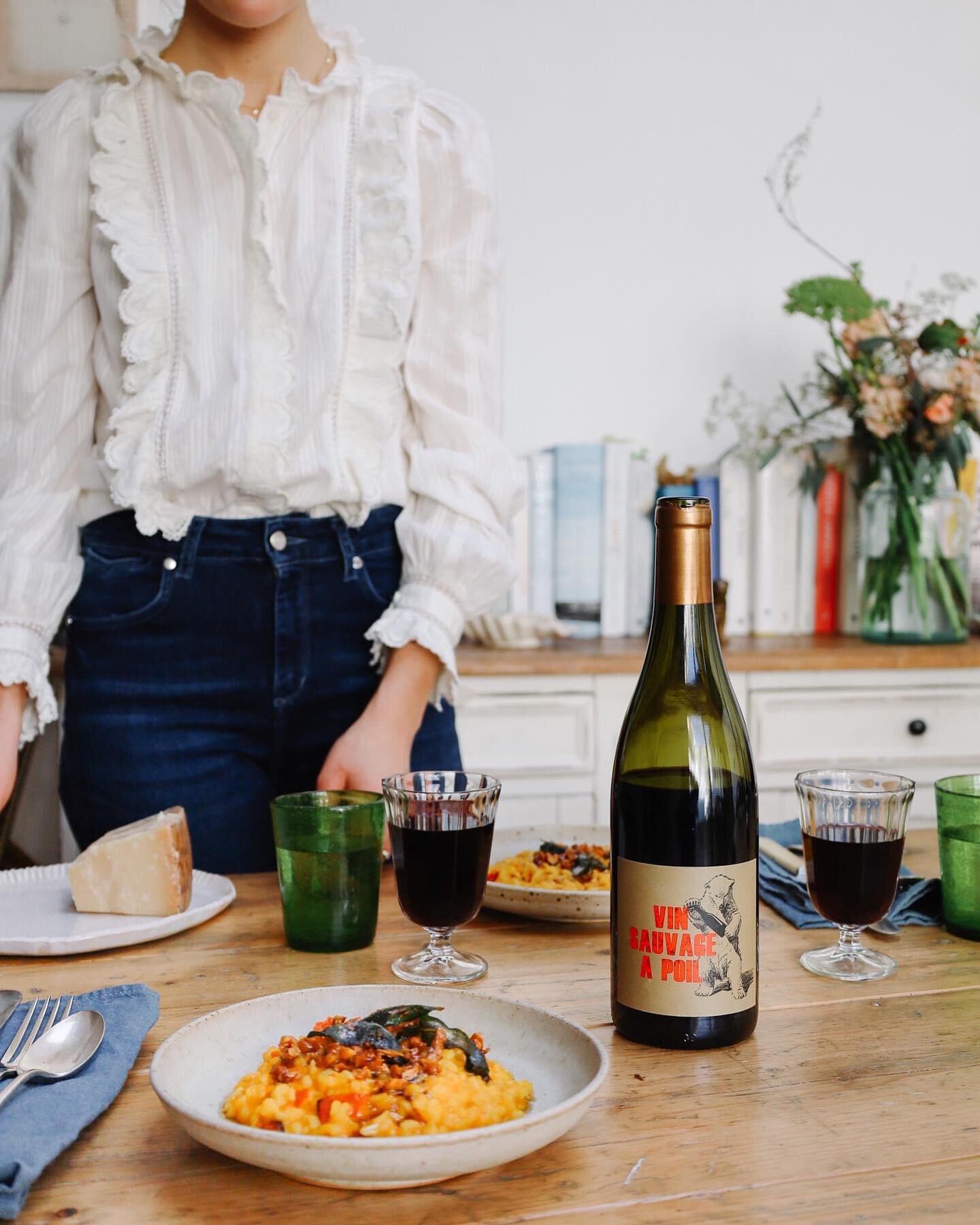 ad I&rsquo;ve been making an extra effort at dinner time recently making sure we set the table, put on good music and make time to enjoy good food and good wine. Last week we enjoyed this beautiful #Beaujolais cru R&eacute;gni&eacute;; Vin Sauvage &a