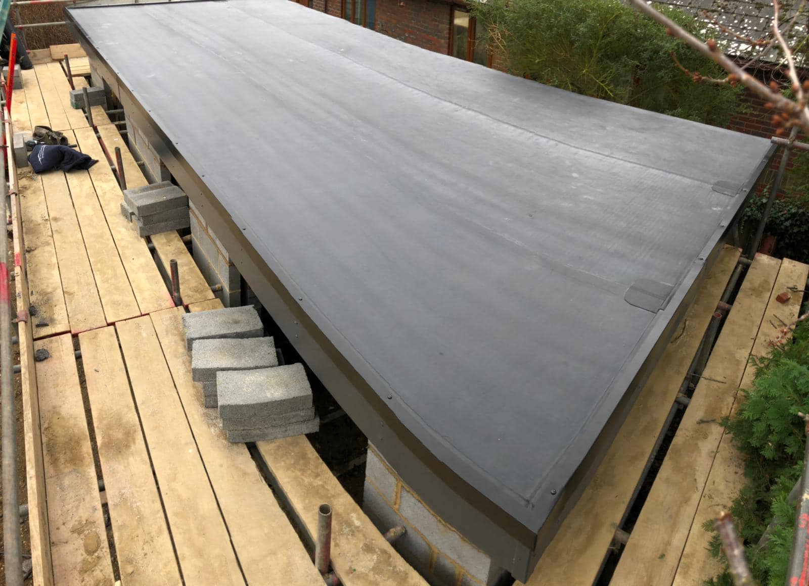 d haynes roofing, milton keynes roof repair, northamptonshire roofer, bedford roofing, epdm rubber flat roof.jpg