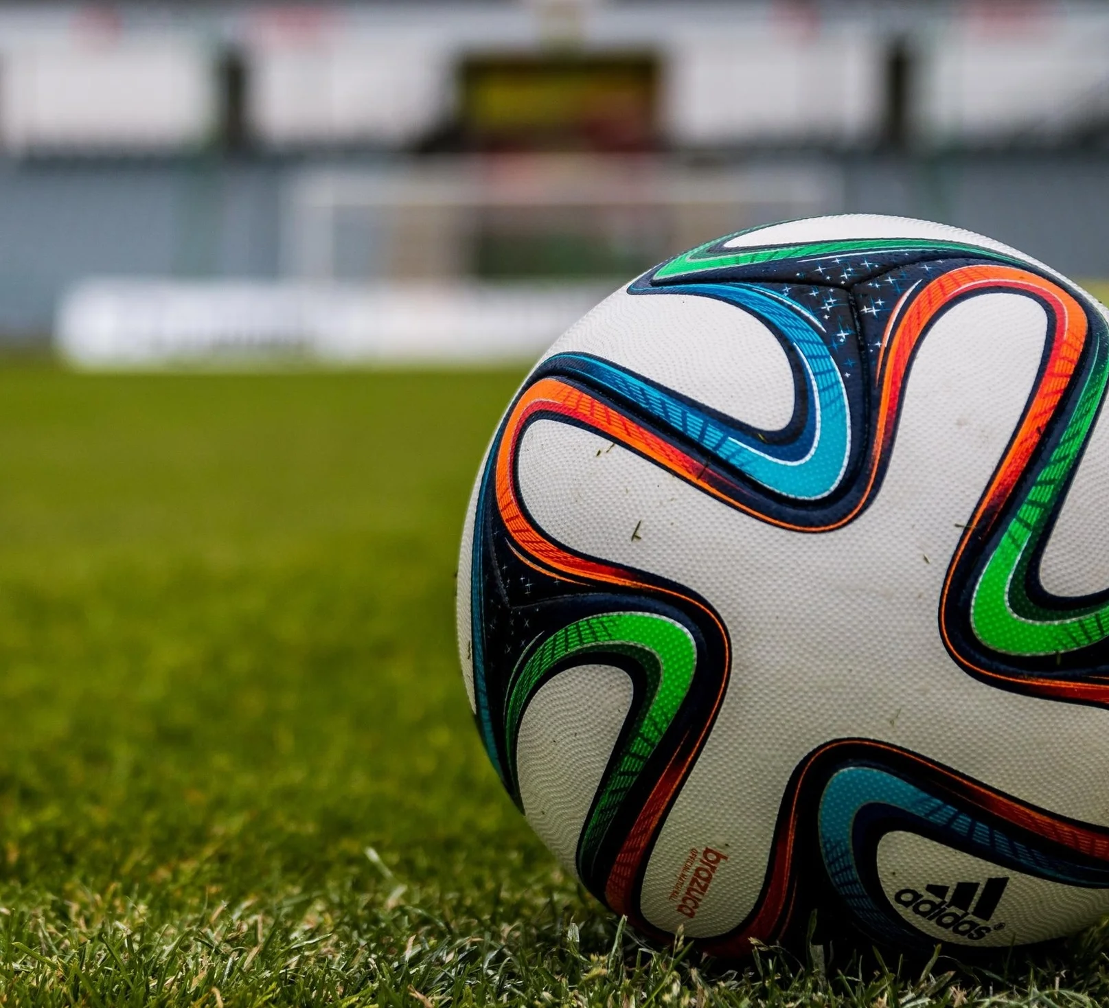 the-ball-stadion-football-the-pitch-39562.jpeg