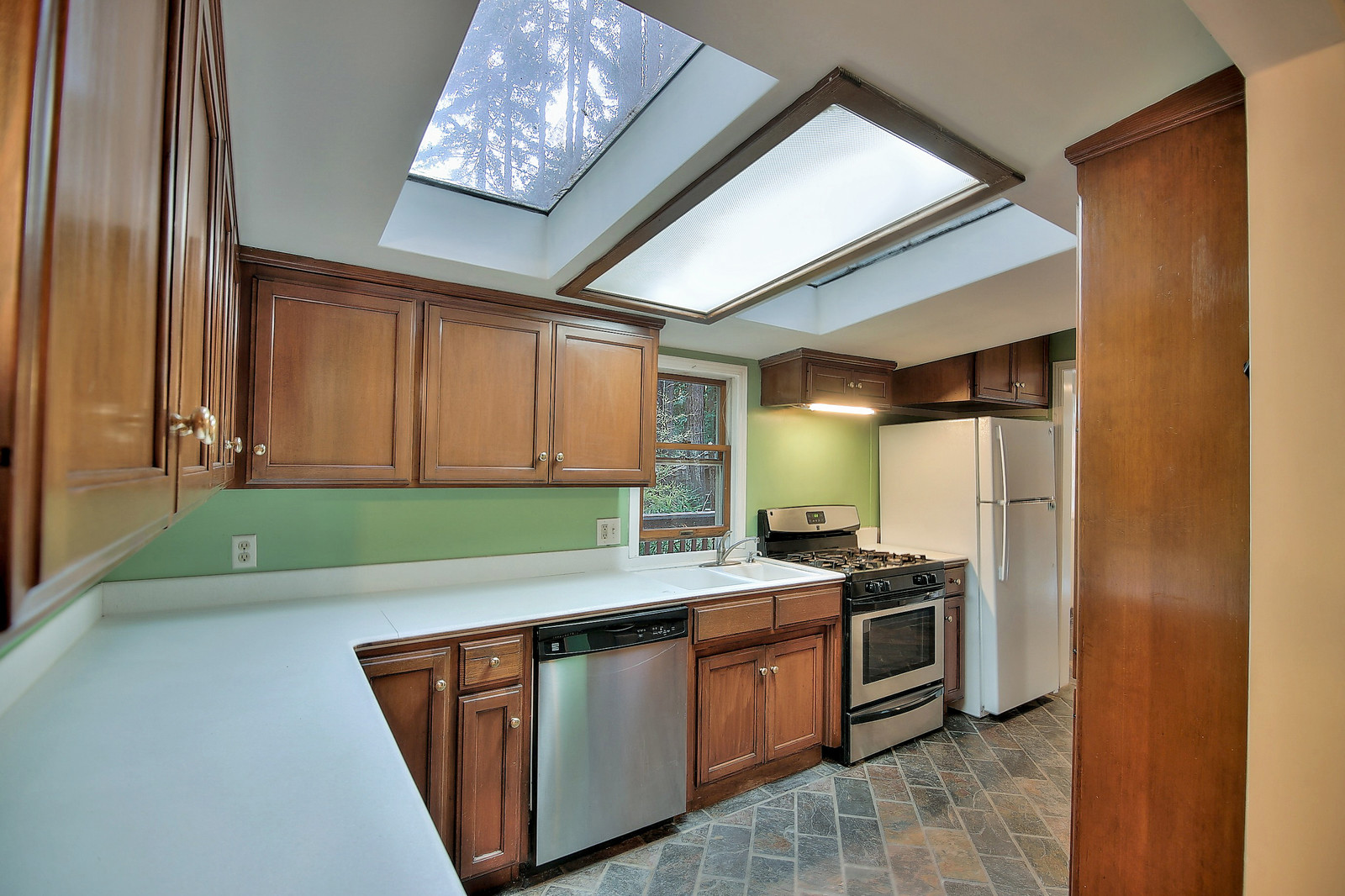 19_f8_11033_Sequoia_Ave_110718_020_mls.jpg
