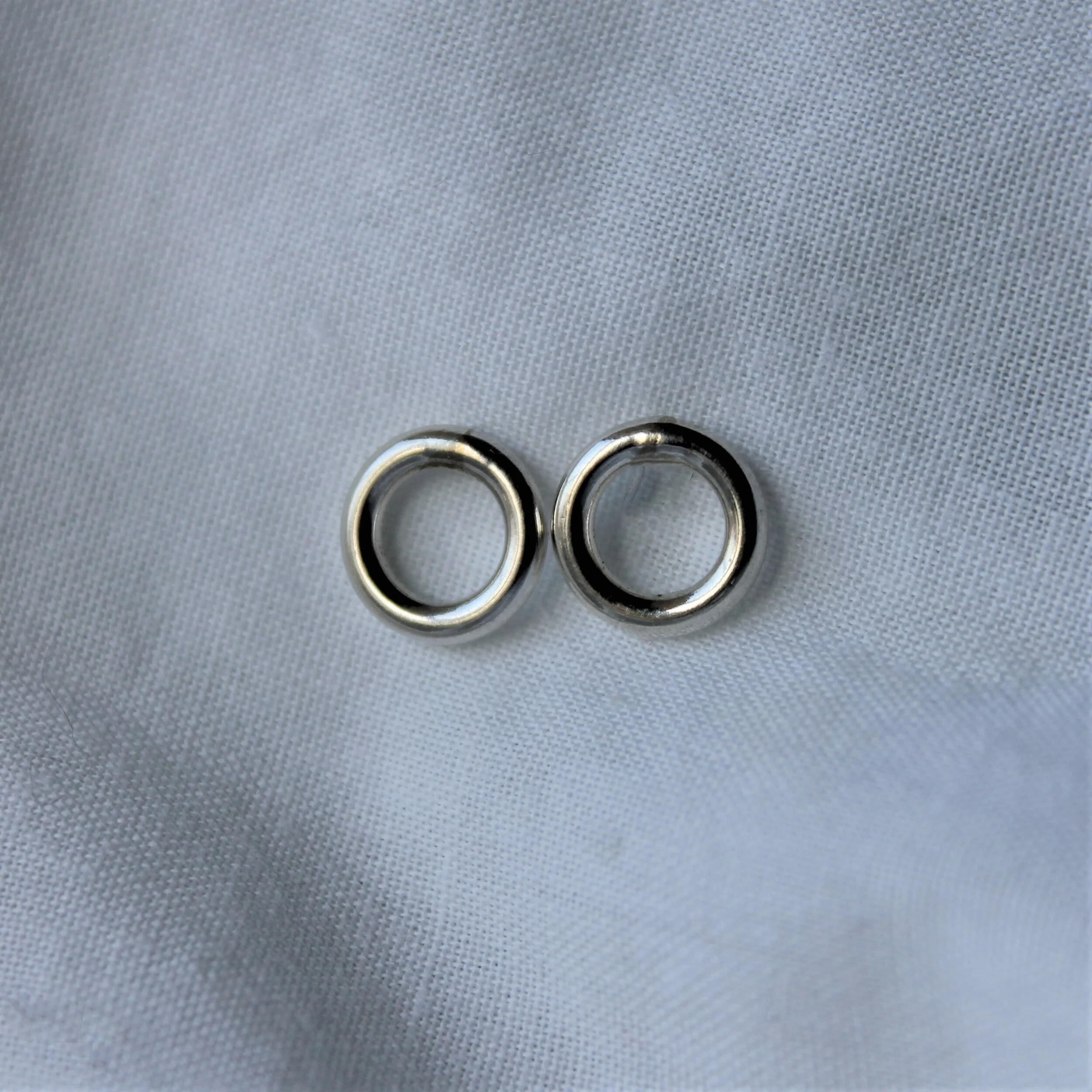Circle studs 2.jpg