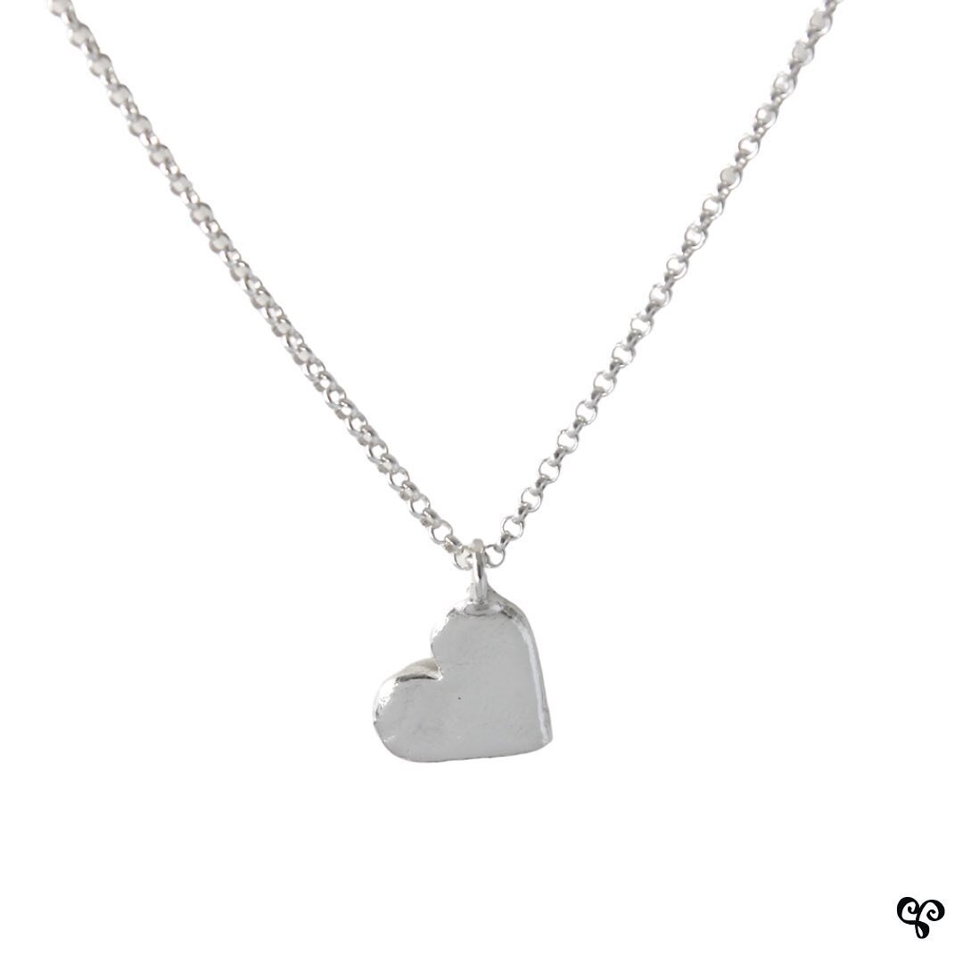 One of kind, handmade heart pendants💗 how can you not love these...
&bull;
&bull;
&bull;
&bull;
#adelaisjewellery #sterlingsilvernecklace #heartjewelry #loveislove #lovejewelry #lovelocal #supportsmallbusiness #torontomakers #mompreneur