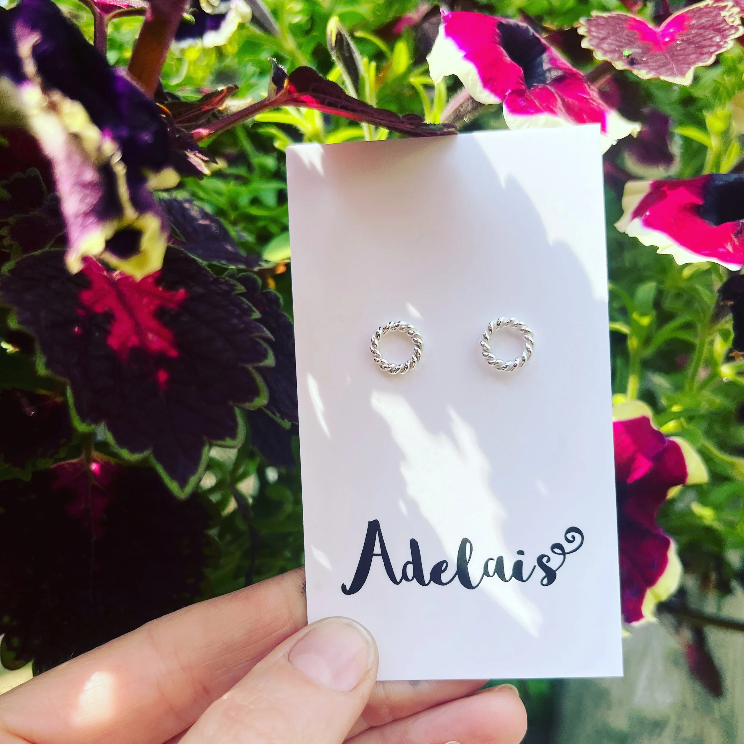 Twisted circle studs