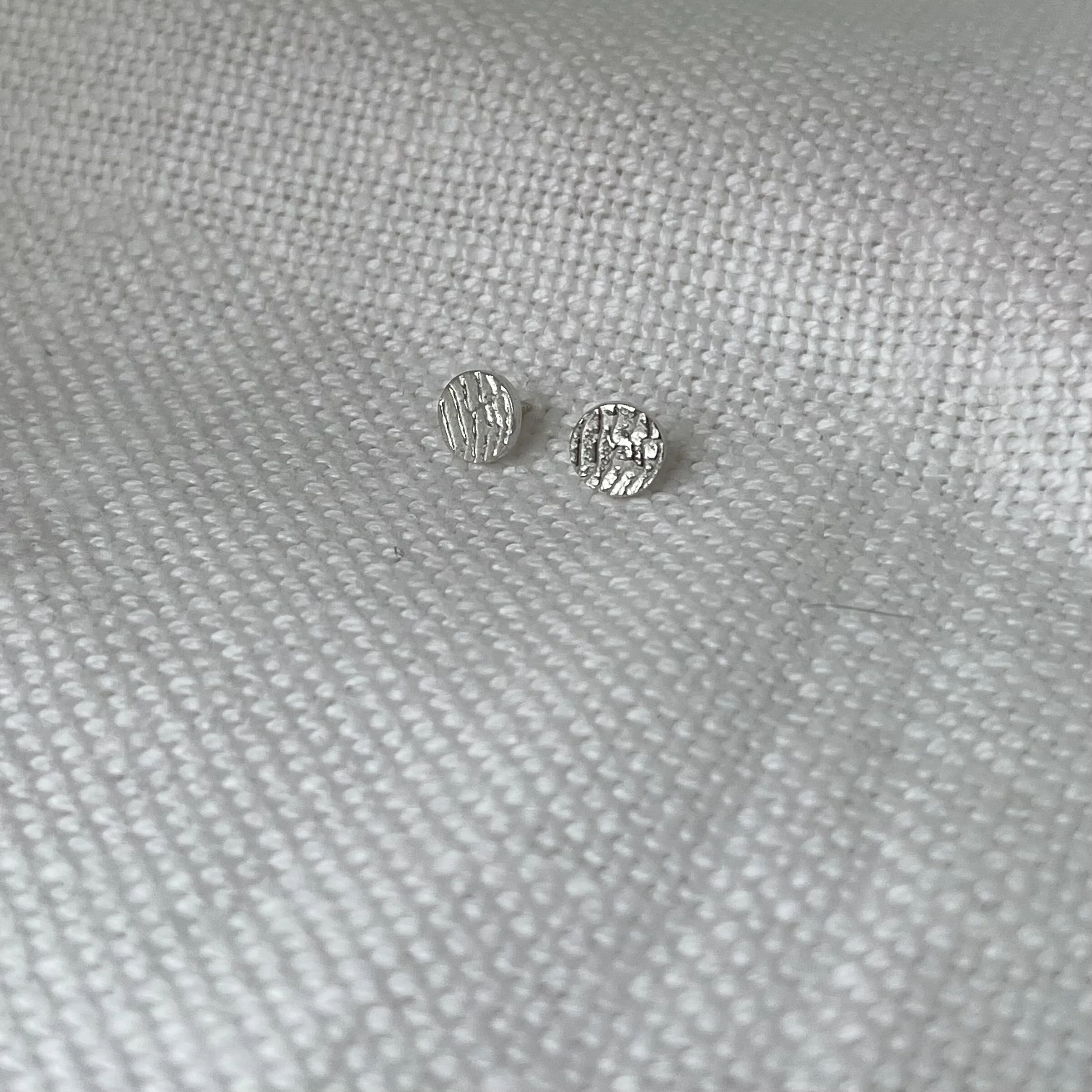 8CE91A9D-A566-4D4B-9808-3B3DFF39C633