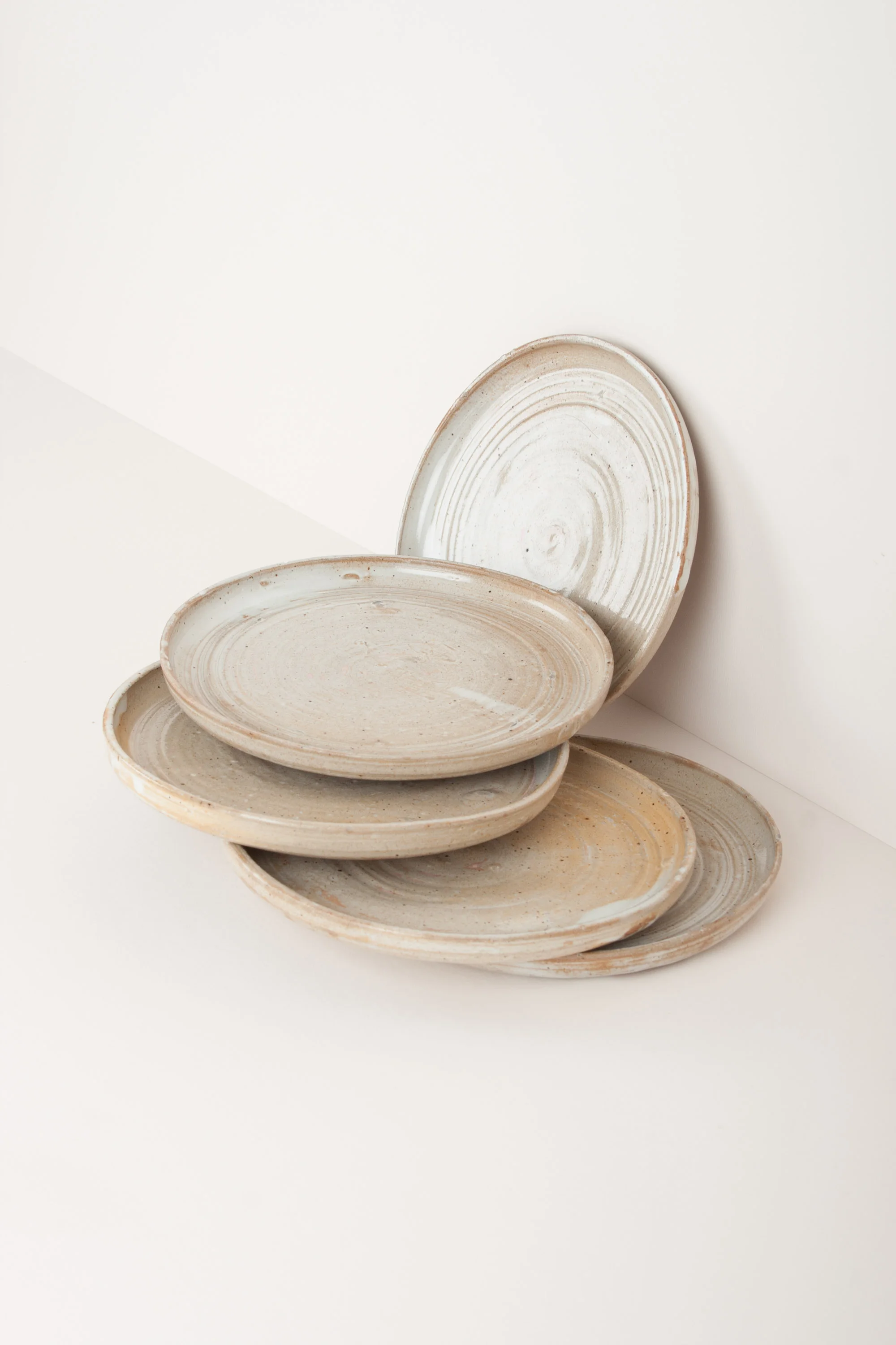 Assiettes irrégulières