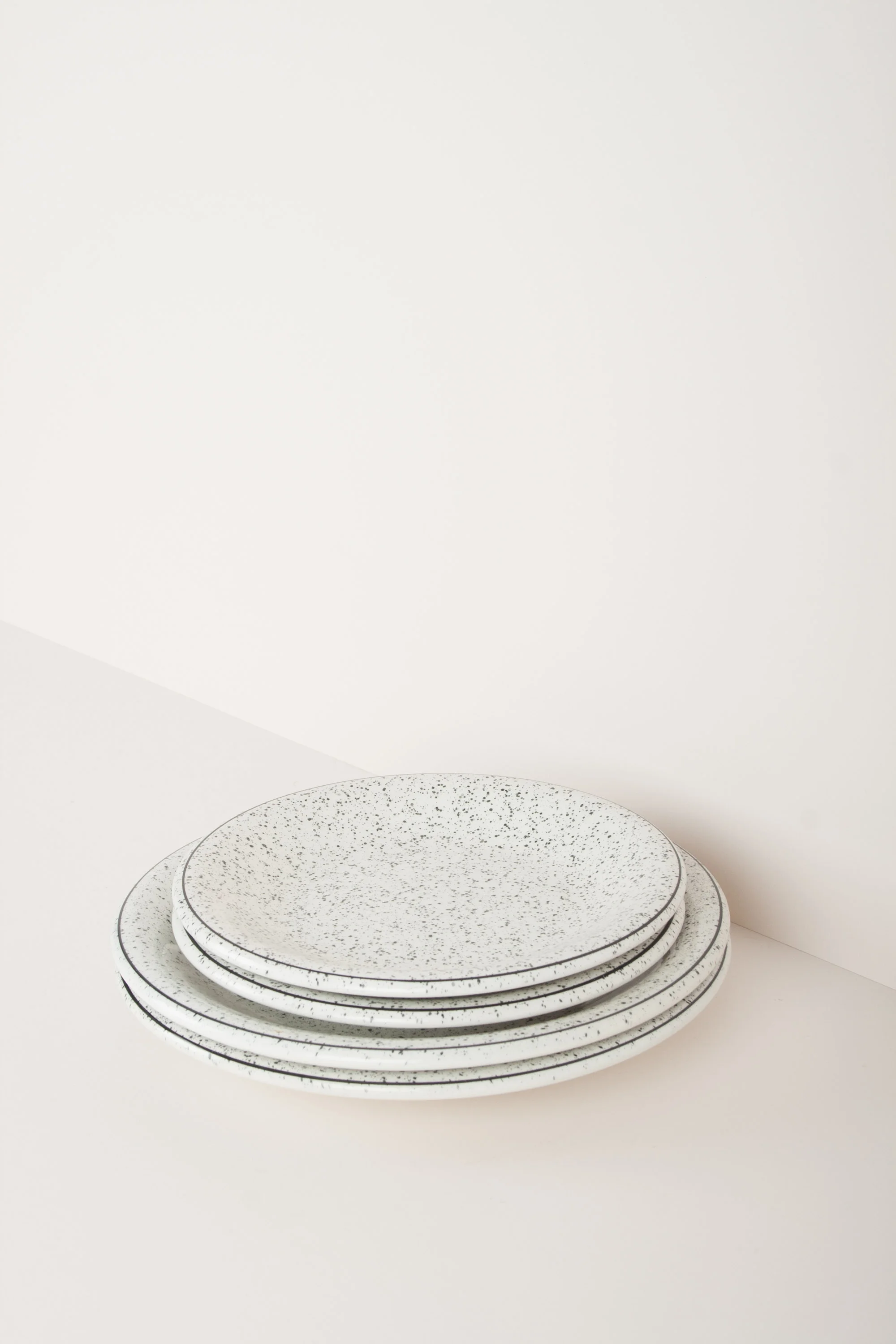 4 assiettes en faïence Primula