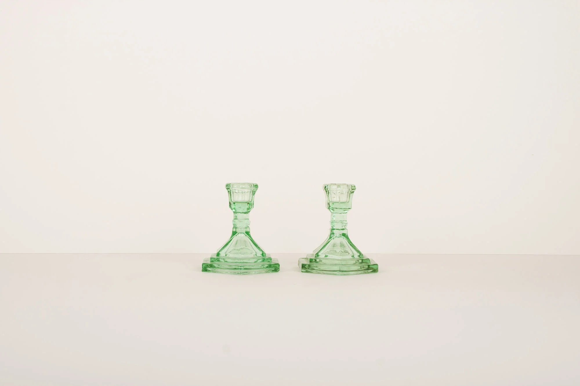 Petits bougeoirs en verre