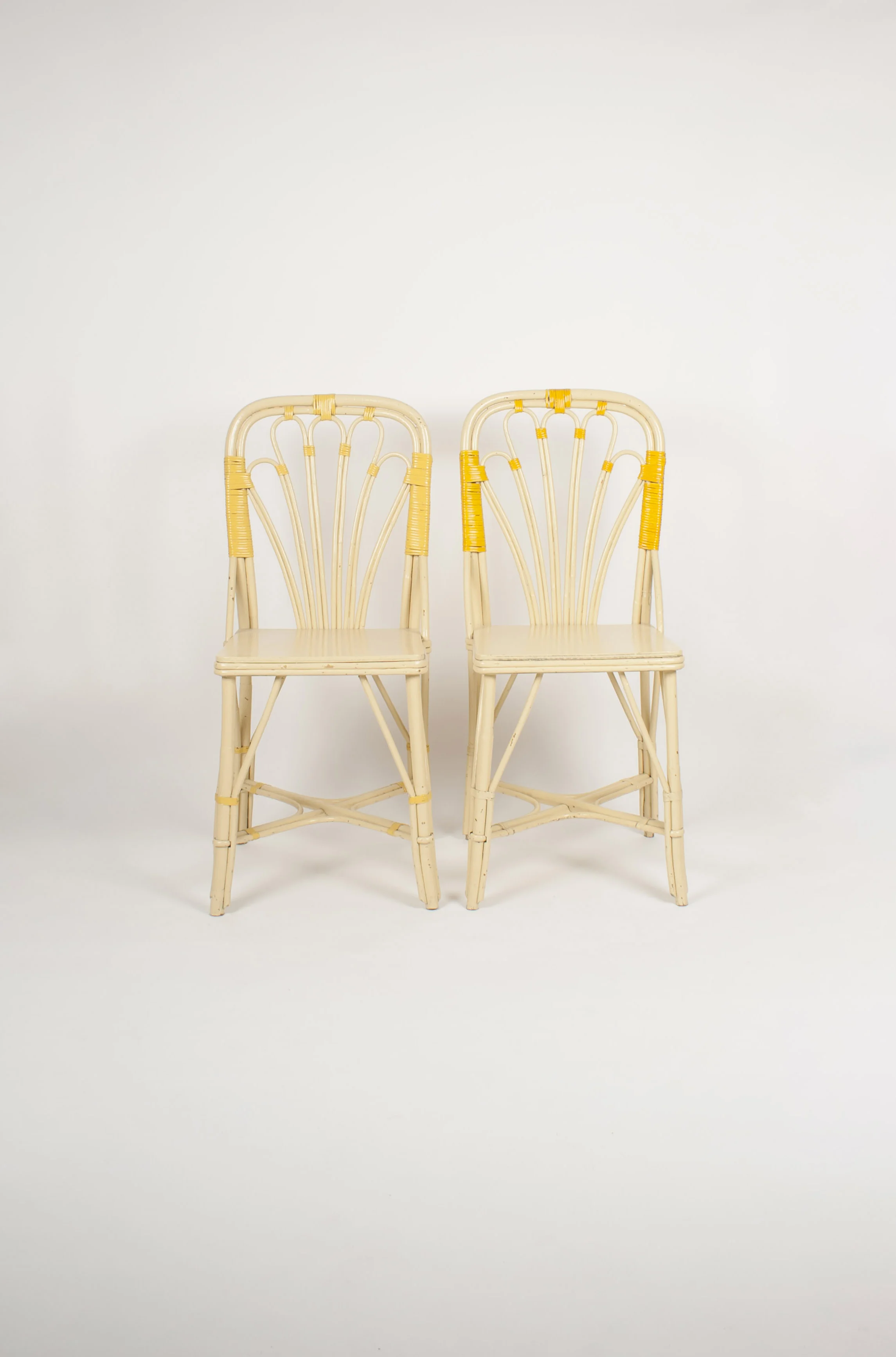 Chaises bistrot parisien