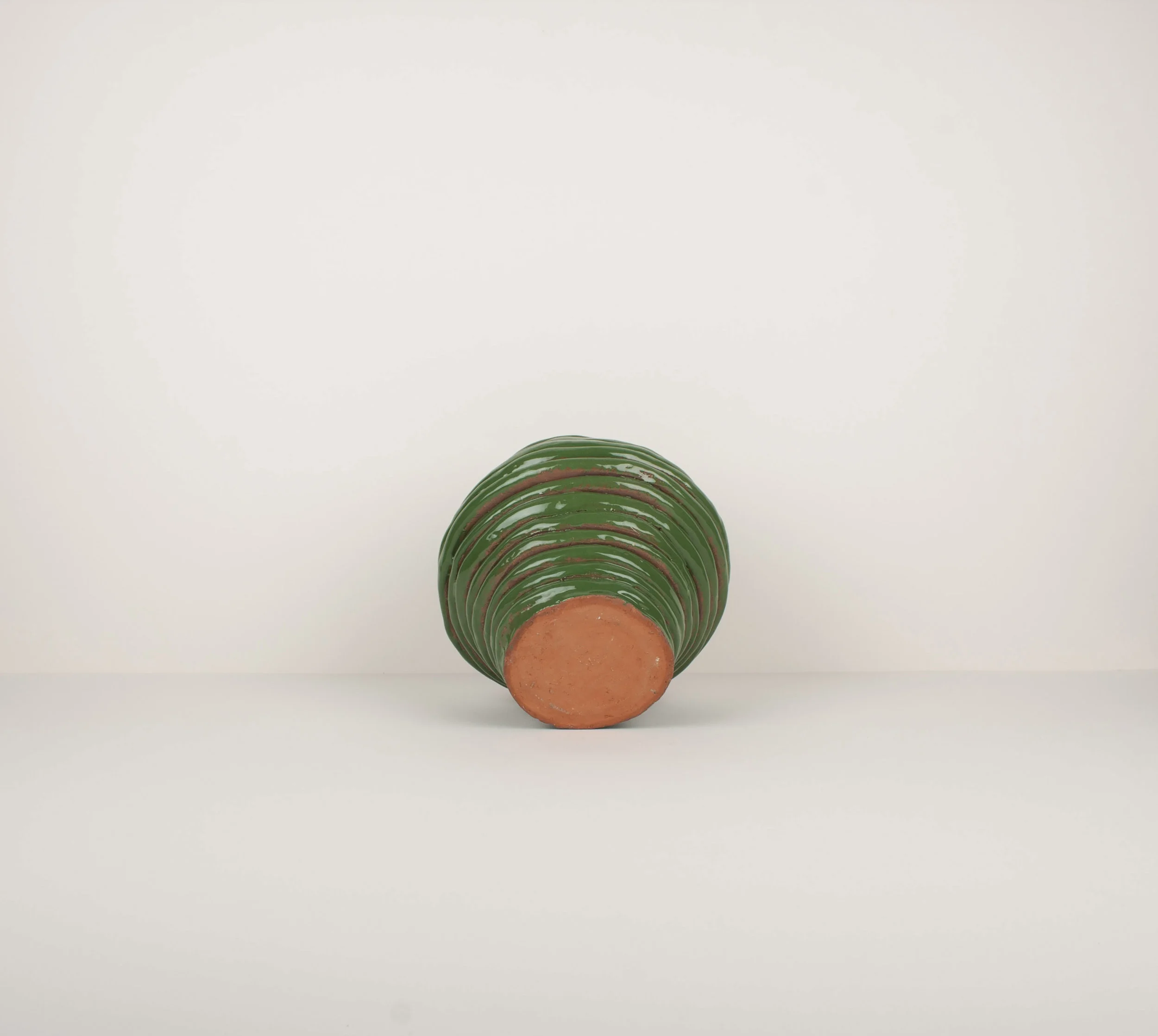 Vase irrégulier vert