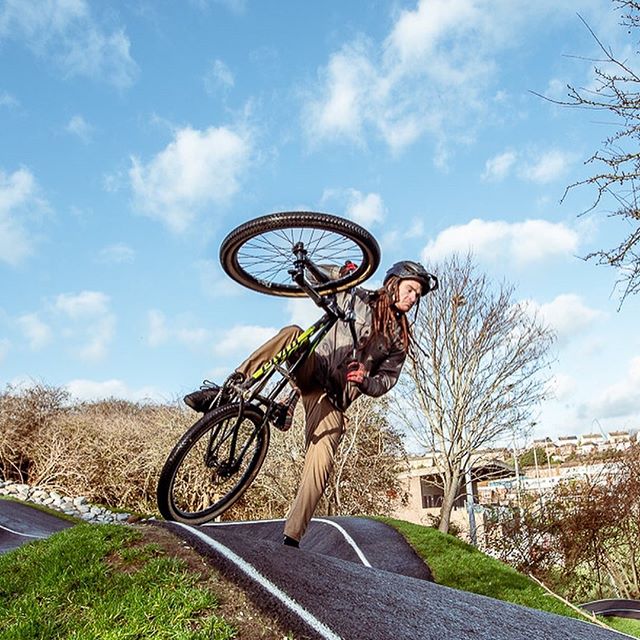 If I had to guess by the look on my face (swipe for face) , I would say I really don&rsquo;t enjoy riding bikes, almost looks worse the than prison. But my face is a liar, riding bikes is my favourite thing, much better than prison, trust me

Thanks 