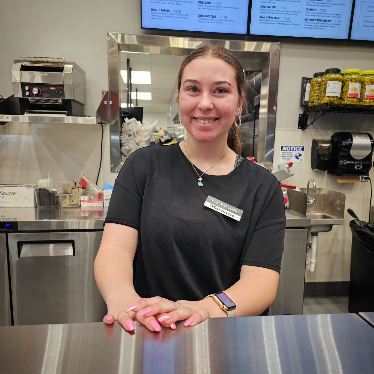 MEET THE TEAM MONDAY: MAKENZIE

Makenzie is one of our hard working Servers at the Caliber Club. When she's not working, she enjoys spending time with her friends, family, &amp; boyfriend.

Stop by and say &quot;hi&quot; to Makenzie next time you're 