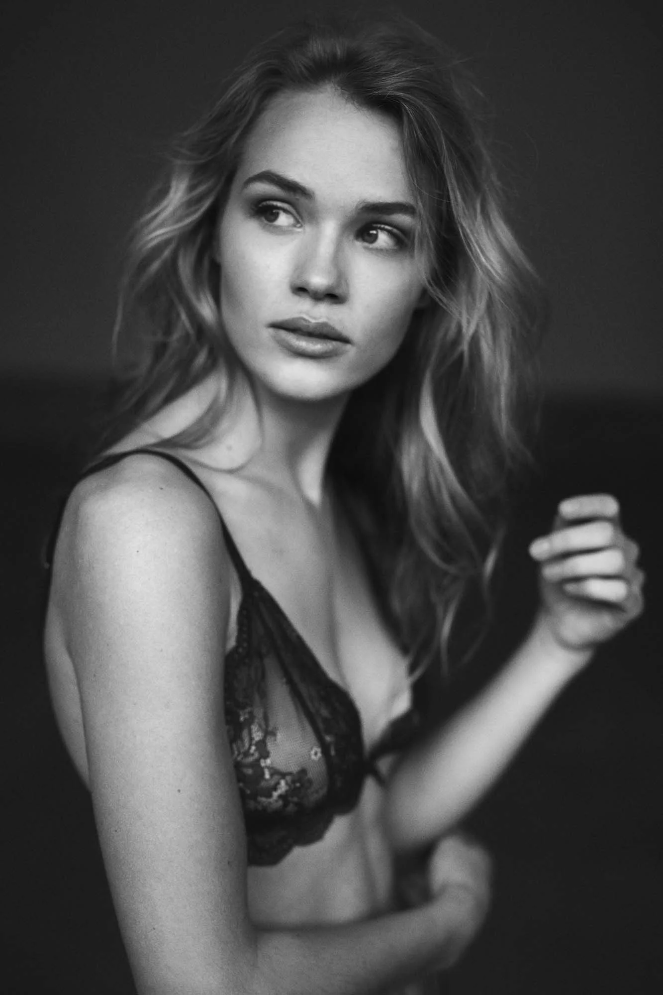 Sophie Spang Le Management - Grim studie undertøjfotograf i Århus undertøj