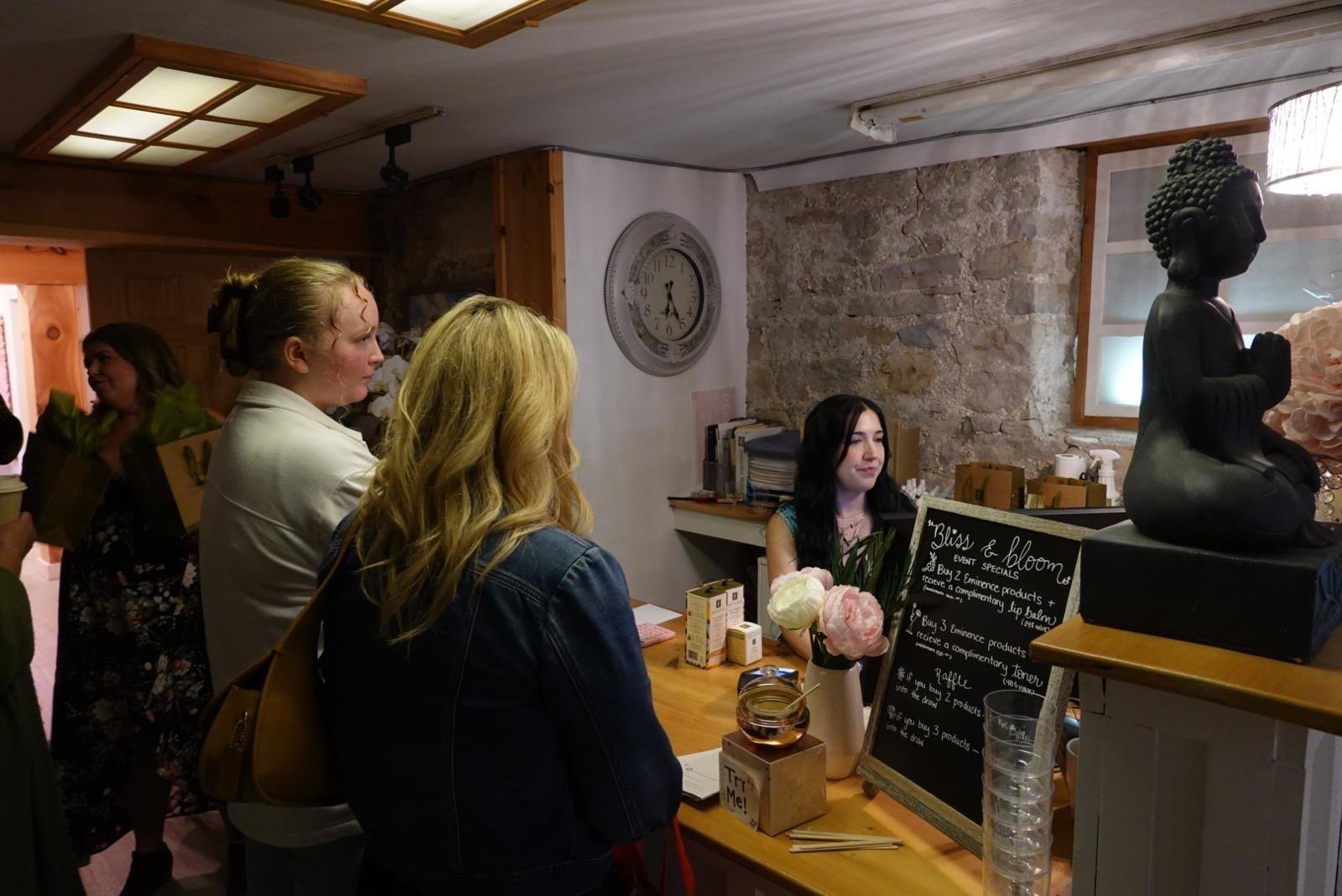 86edb1ca-c0d3-4d7a-9c4f-28a4f3851958.JPG