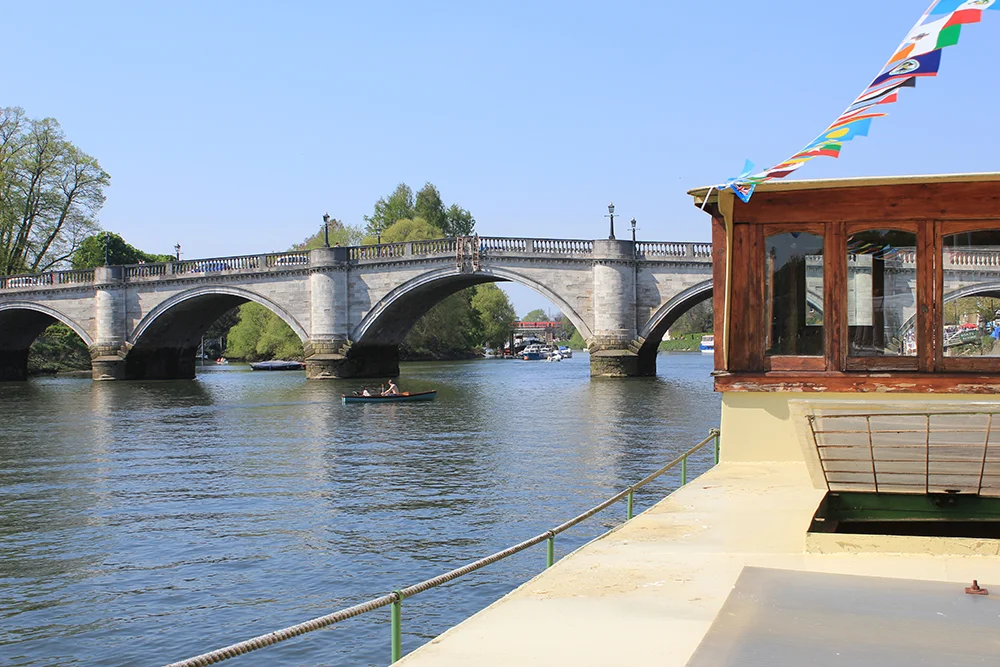 The-River-Thames-Visitor-Centre.jpg