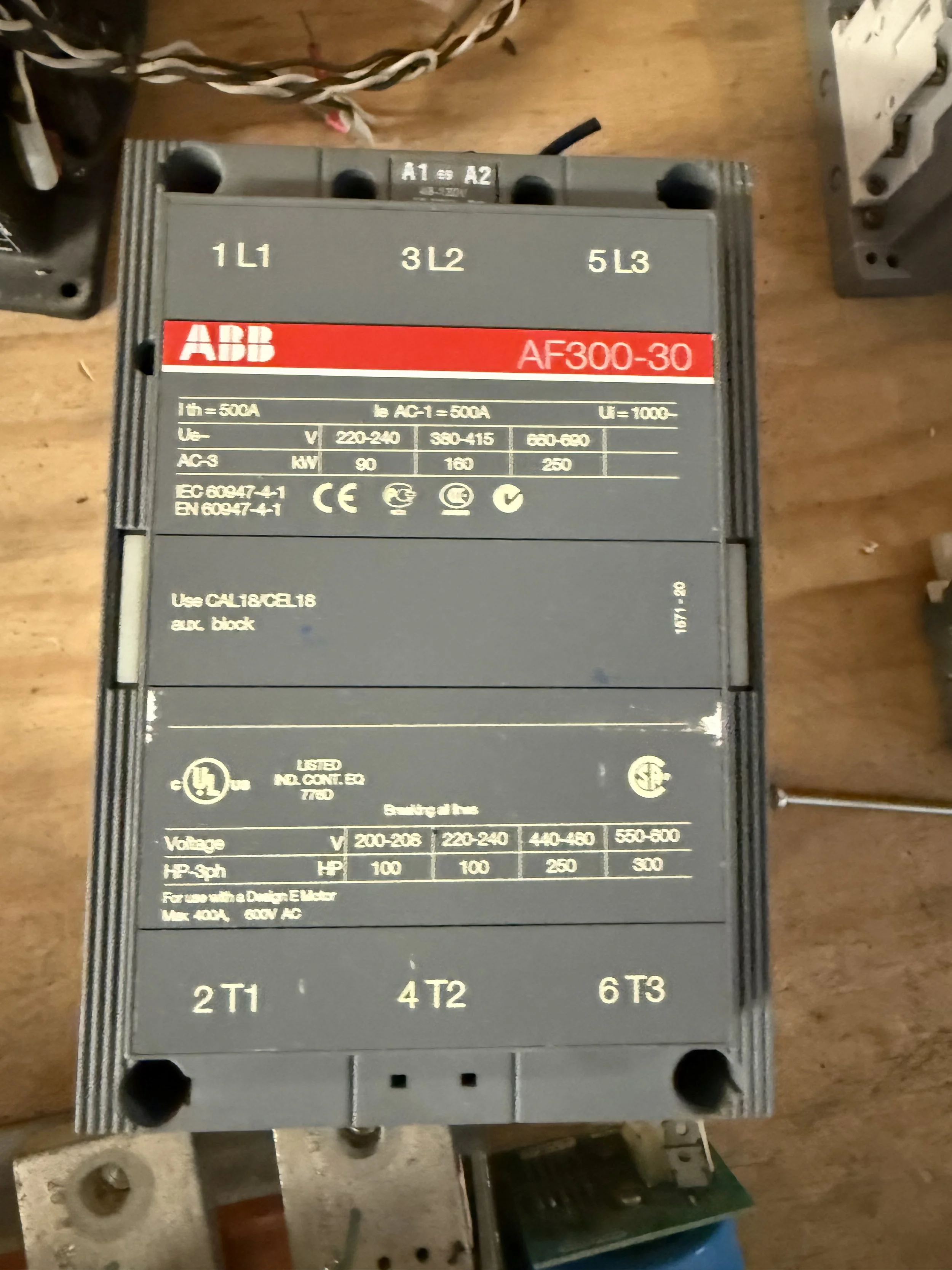 ABB CONTACTOR AF300-30 CIRCUIT BREAKER