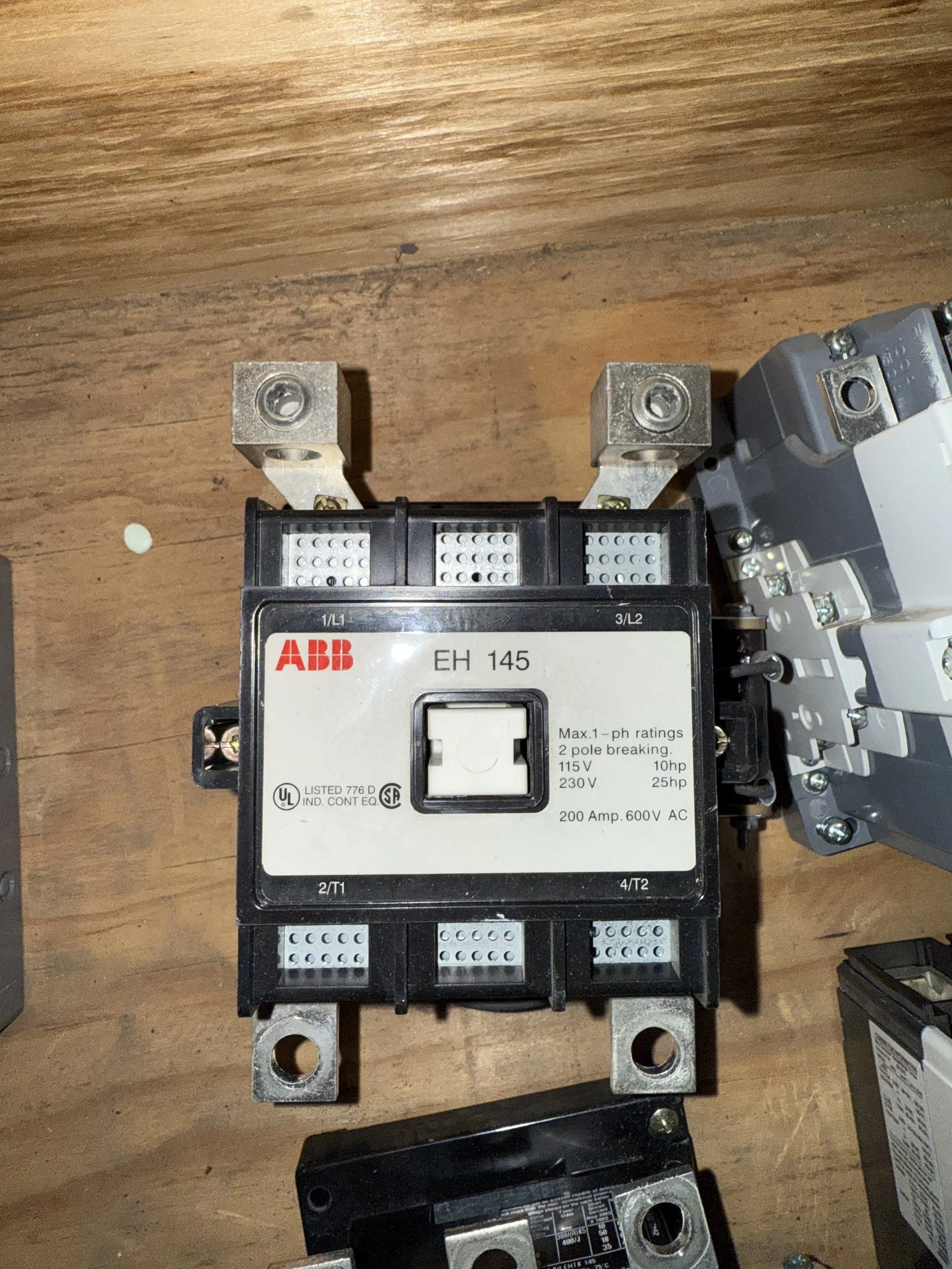 ABB CONTACTOR EH 145 2 POLE 200A 600VAC CIRCUIT BREAKER