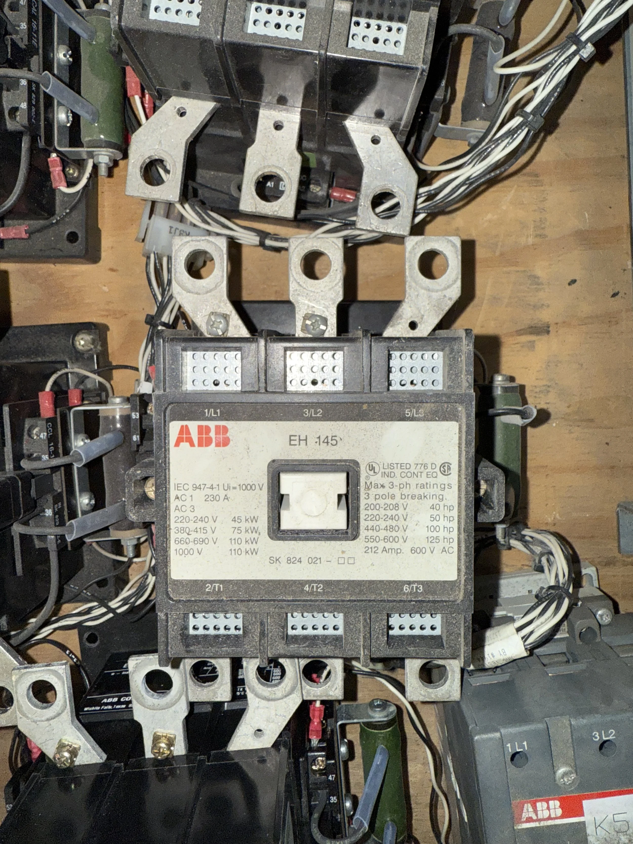 ABB CONTACTOR EH 145 3 POLE 212A 600VAC CIRCUIT BREAKER