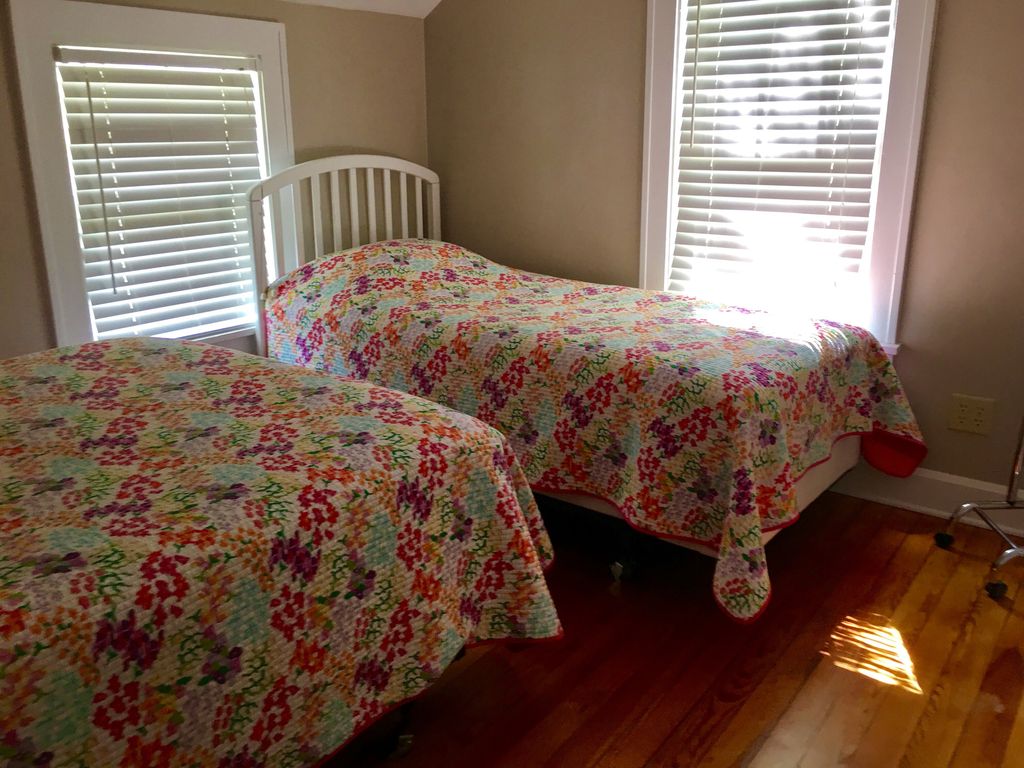 2nd floor- 3rd bedroom- sleeps 3