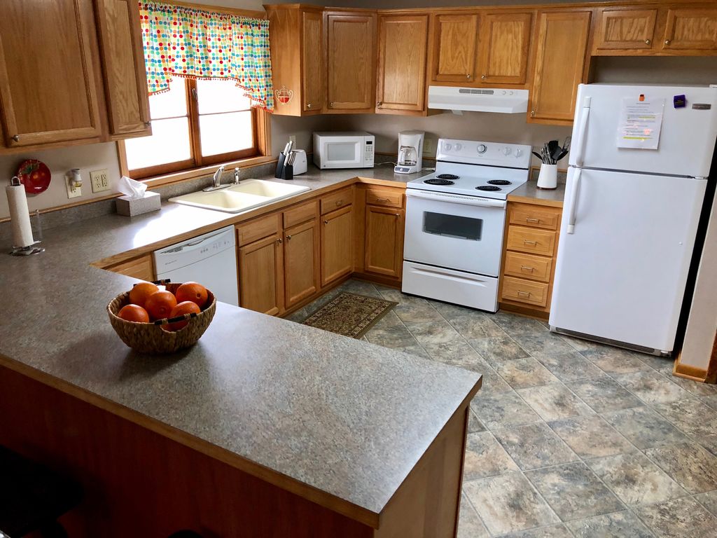 Furnished kitchen with all basic kitchen staples