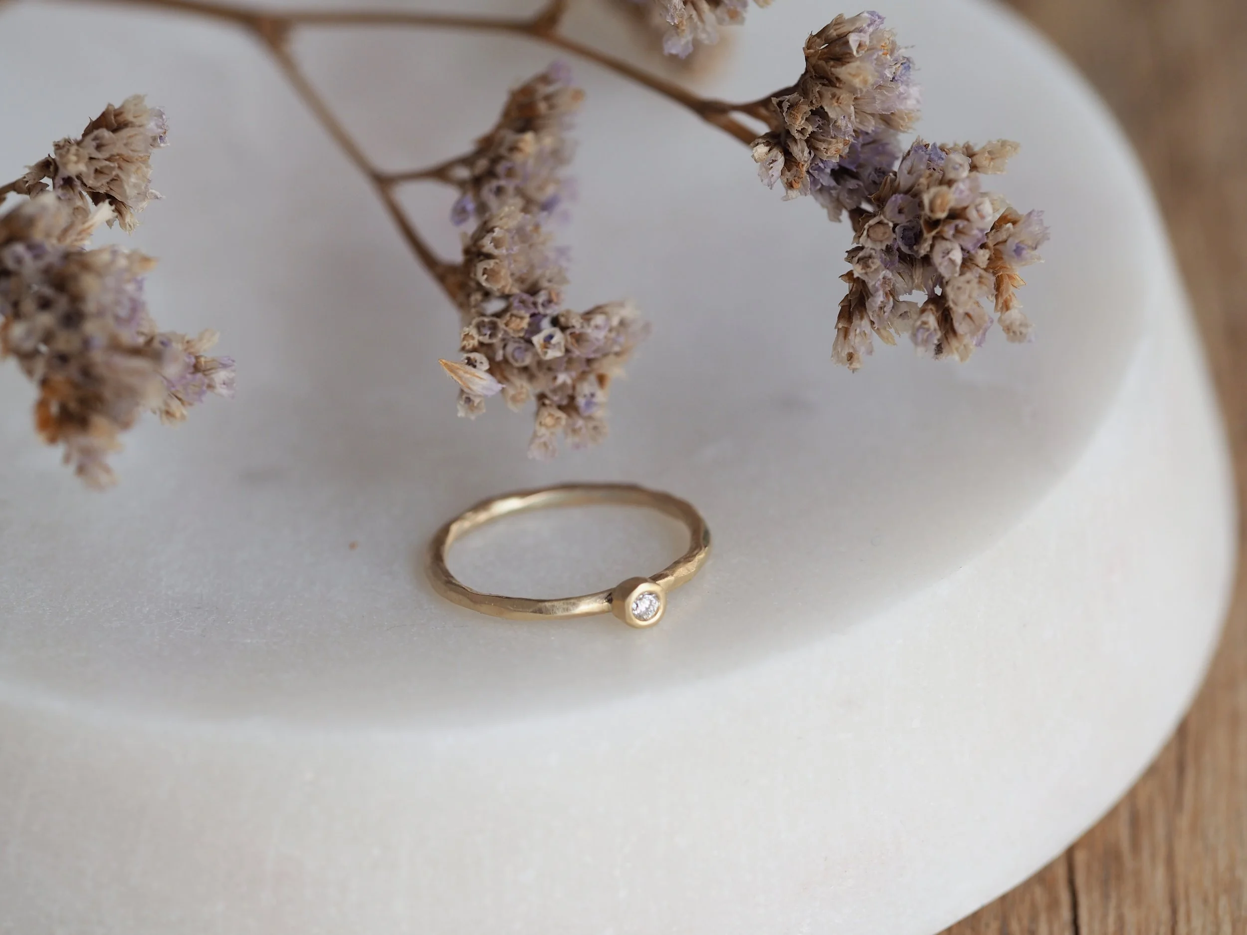 tiny diamondring.jpg