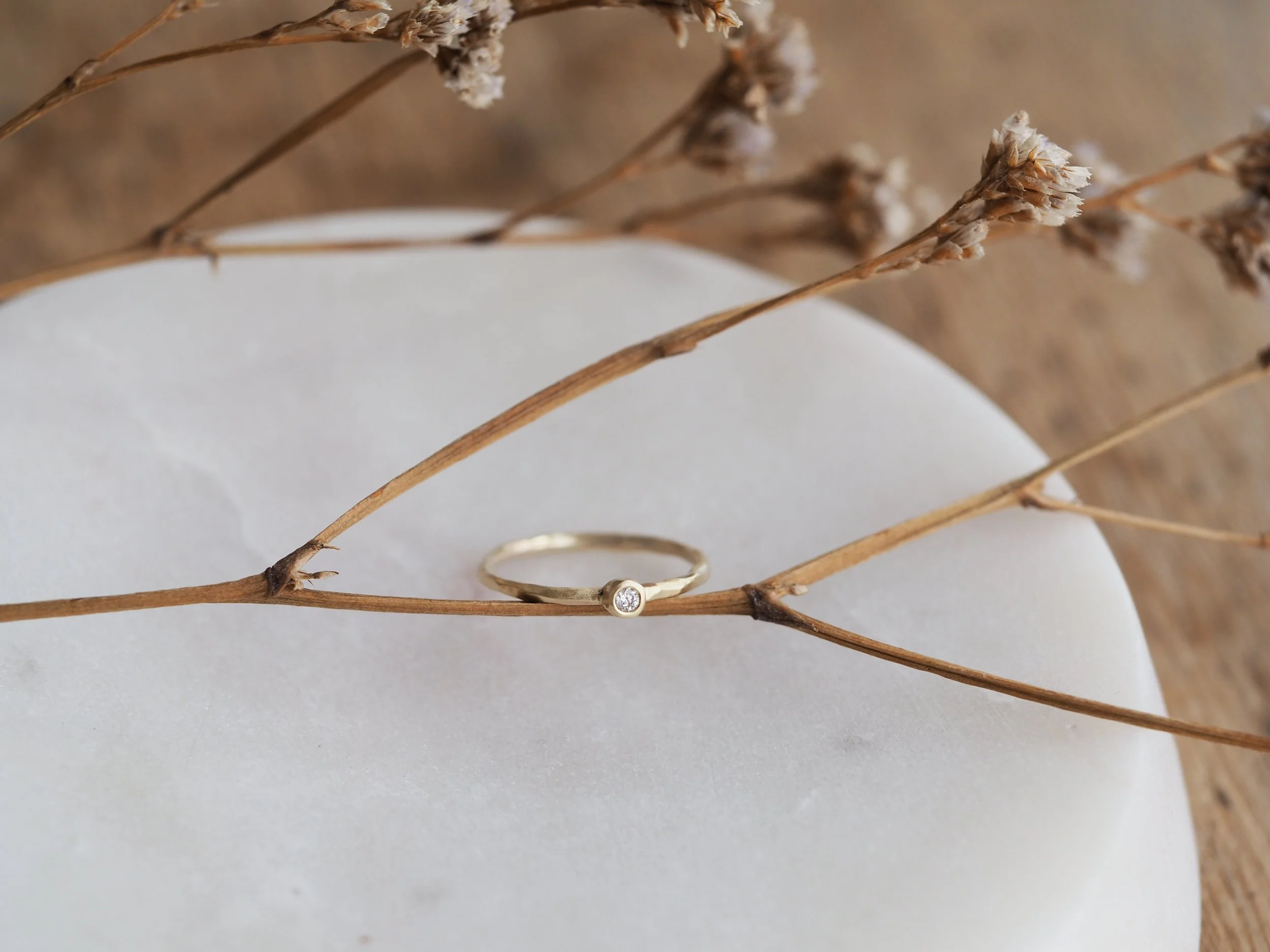 tiny diamondring2.jpg